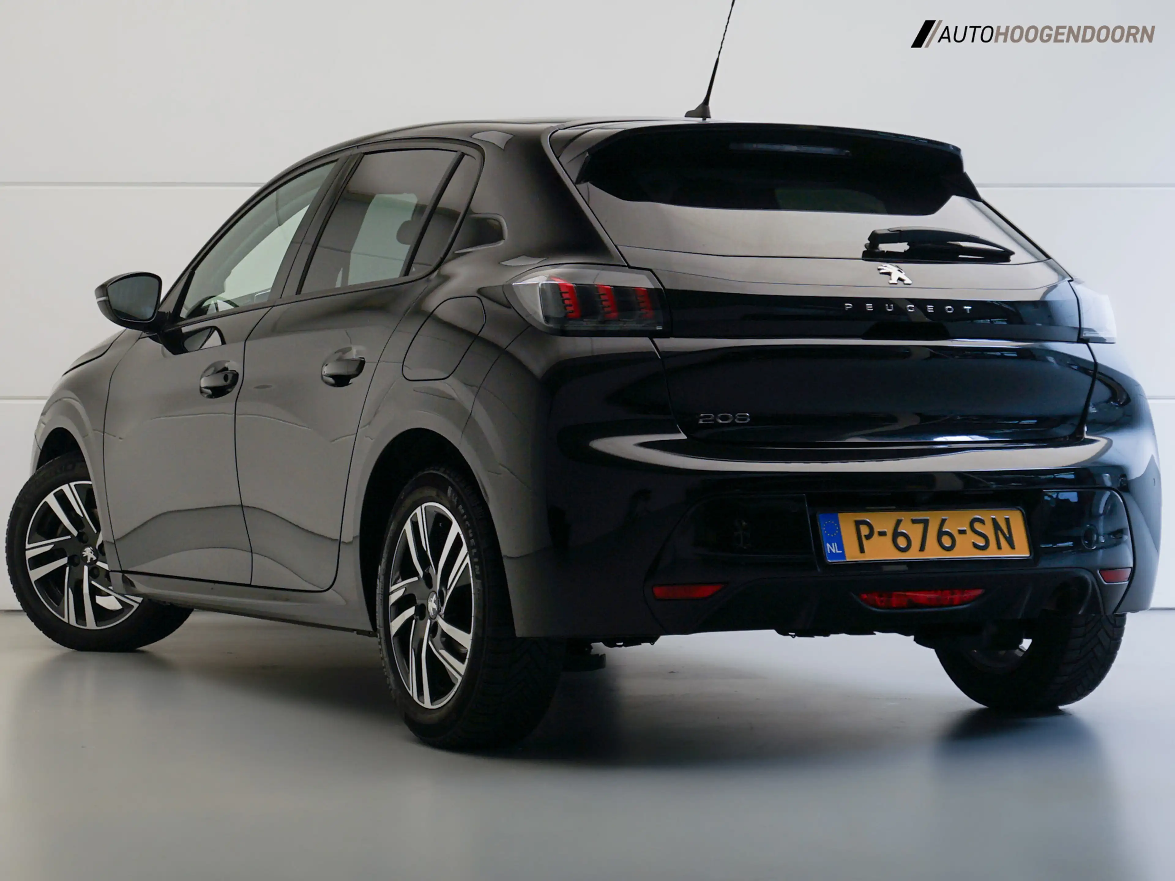Peugeot 208 1.2 PureTech Allure Sport (APPLE CARPLAY,LM-VELGEN — photo 3