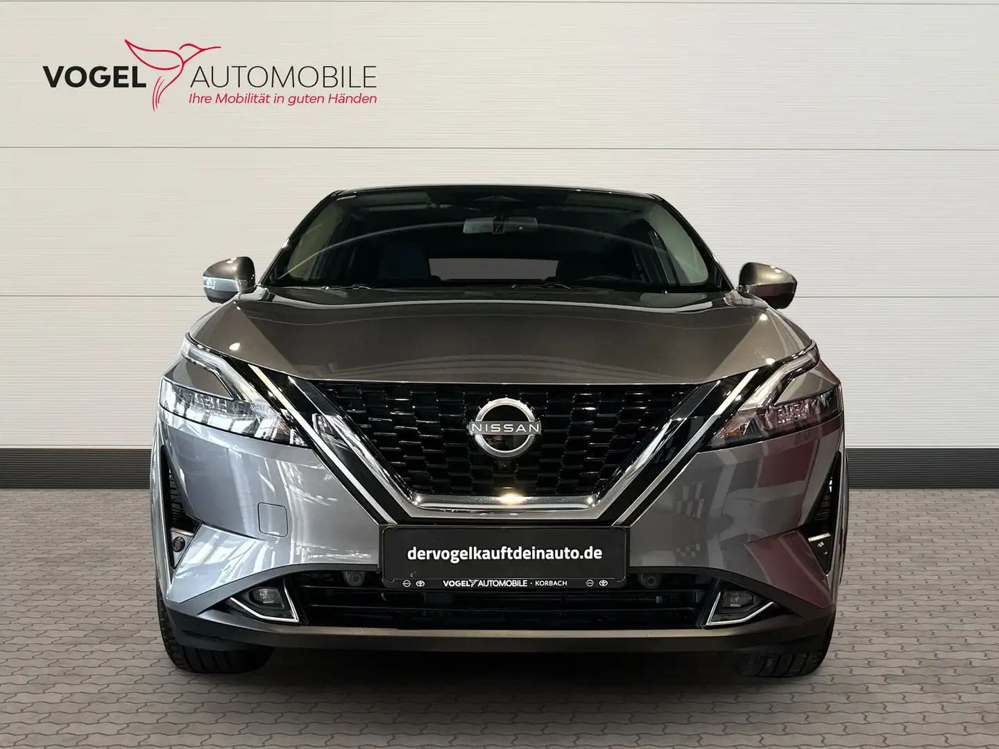 Nissan Qashqai 1.3 DIG-T MHEV N-Connecta 4x4+Kam.+LED Grau - 2