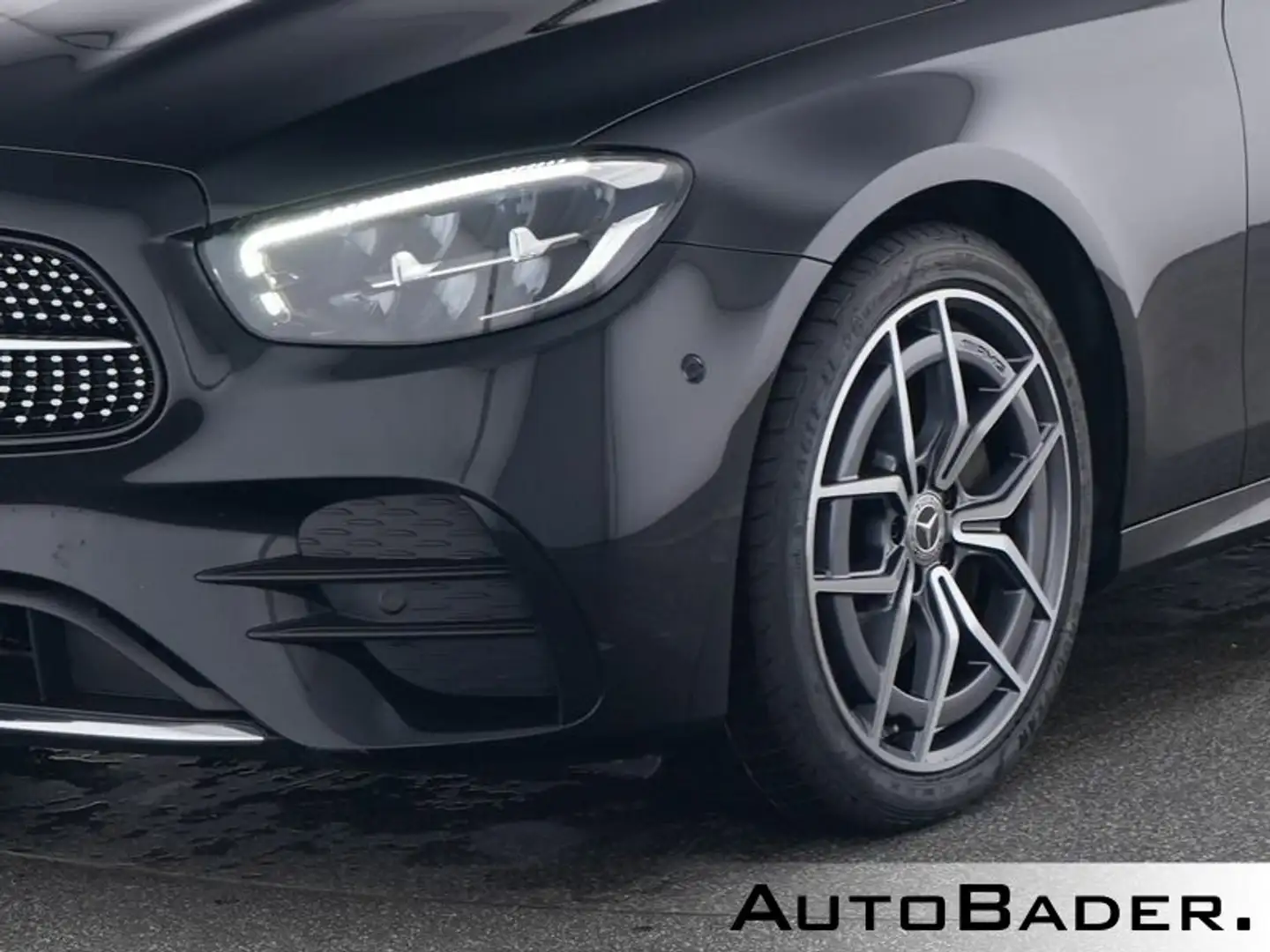 Mercedes-Benz E 220 E 220 d T AMG MBUX SD AHK Park-Spgl-Pkt TotW 19" Schwarz - 2
