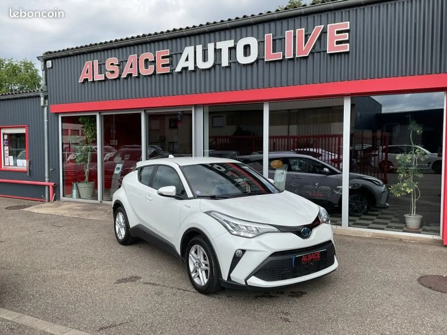 Toyota C-HR 184H DYNAMIC BUSINESS 2WD E-CVT %2B STAGE HYBRID A Blanc - 1