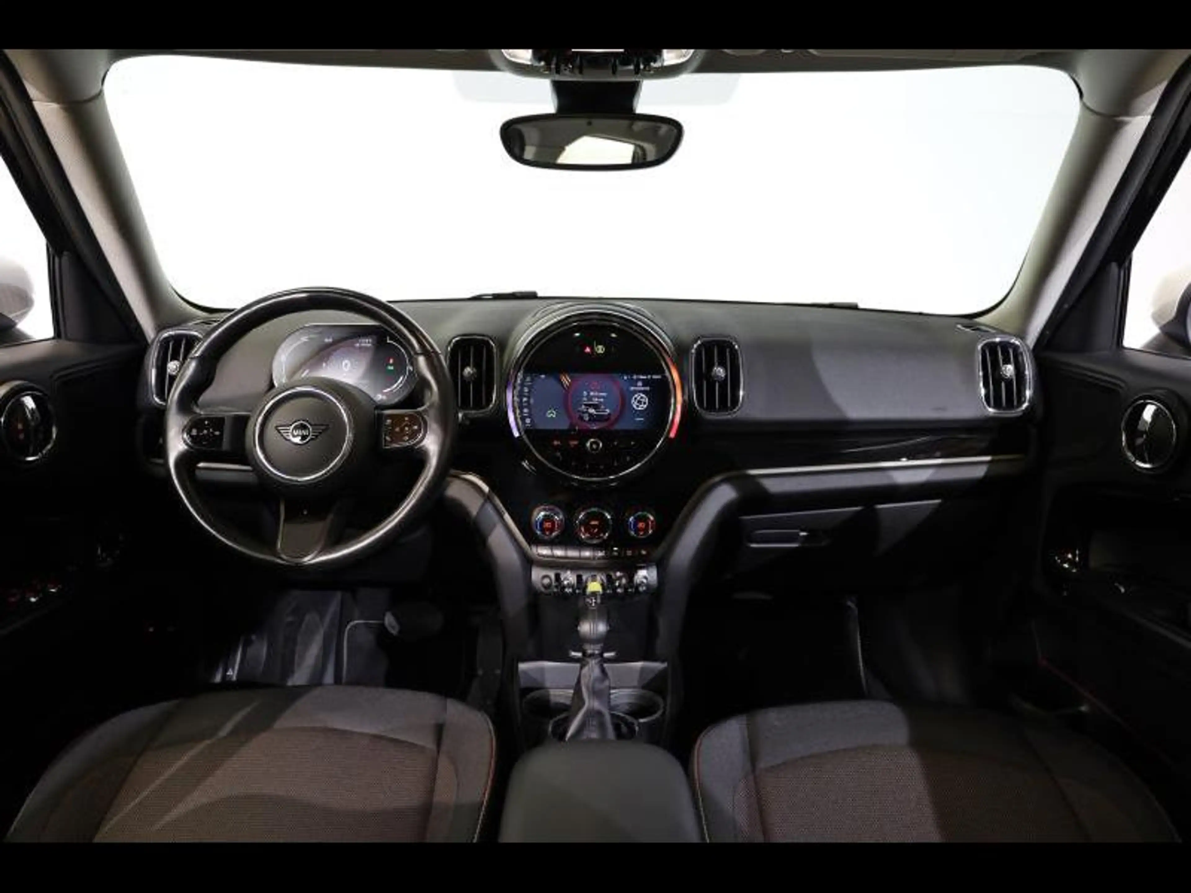 MINI Cooper SE Countryman ALL4 — photo 7