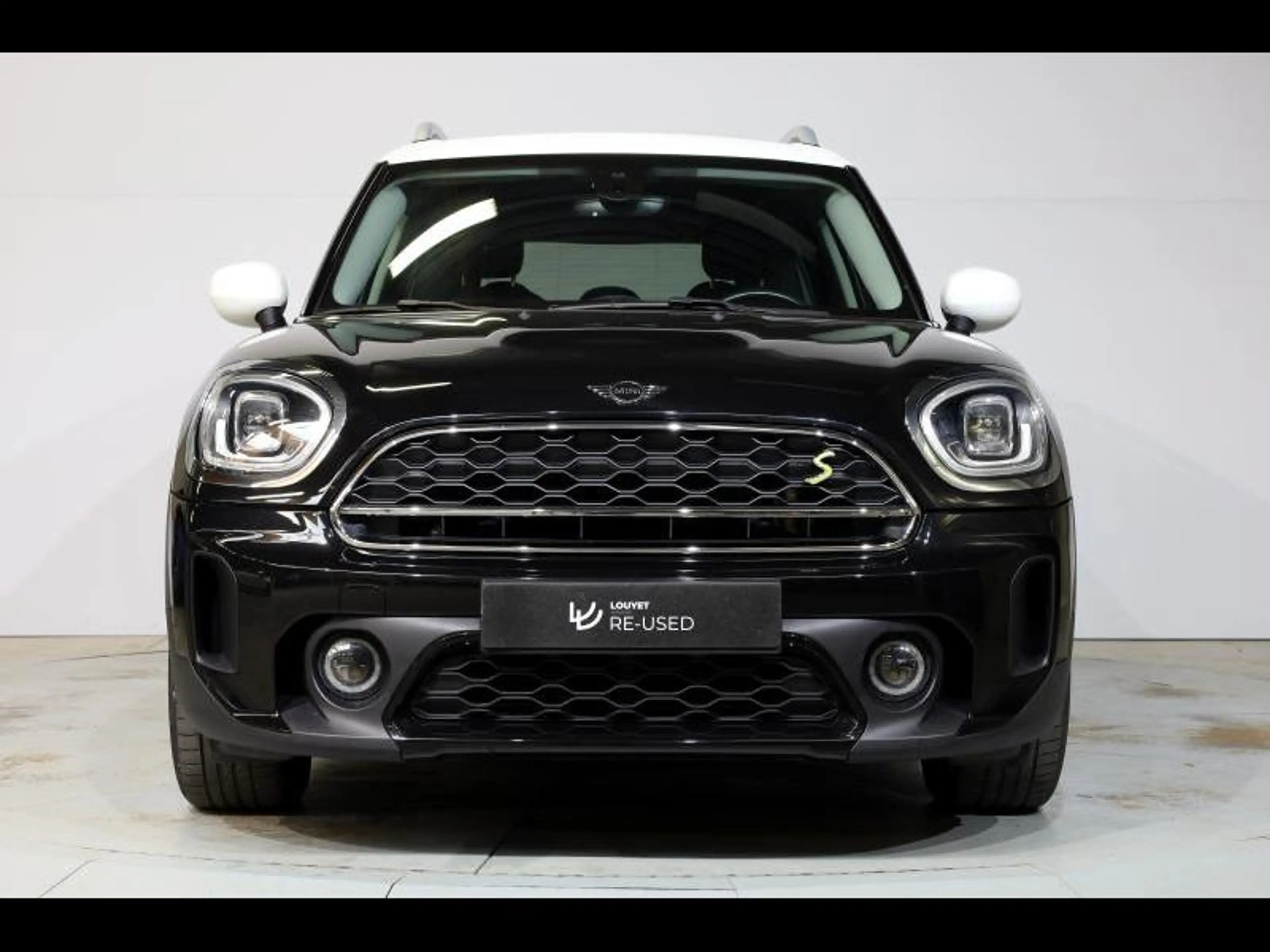 MINI Cooper SE Countryman ALL4 — photo 2