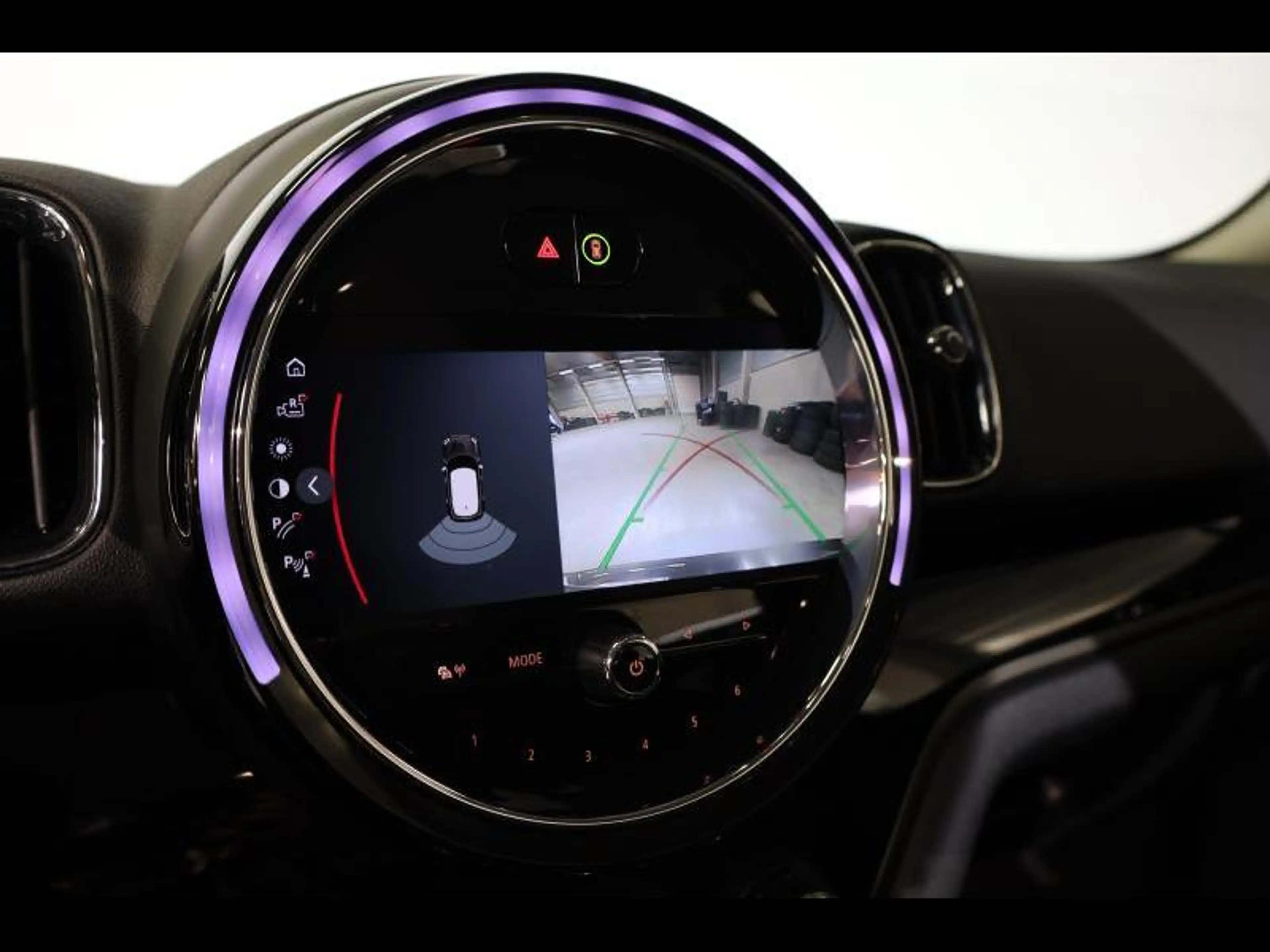 MINI Cooper SE Countryman ALL4 — photo 15