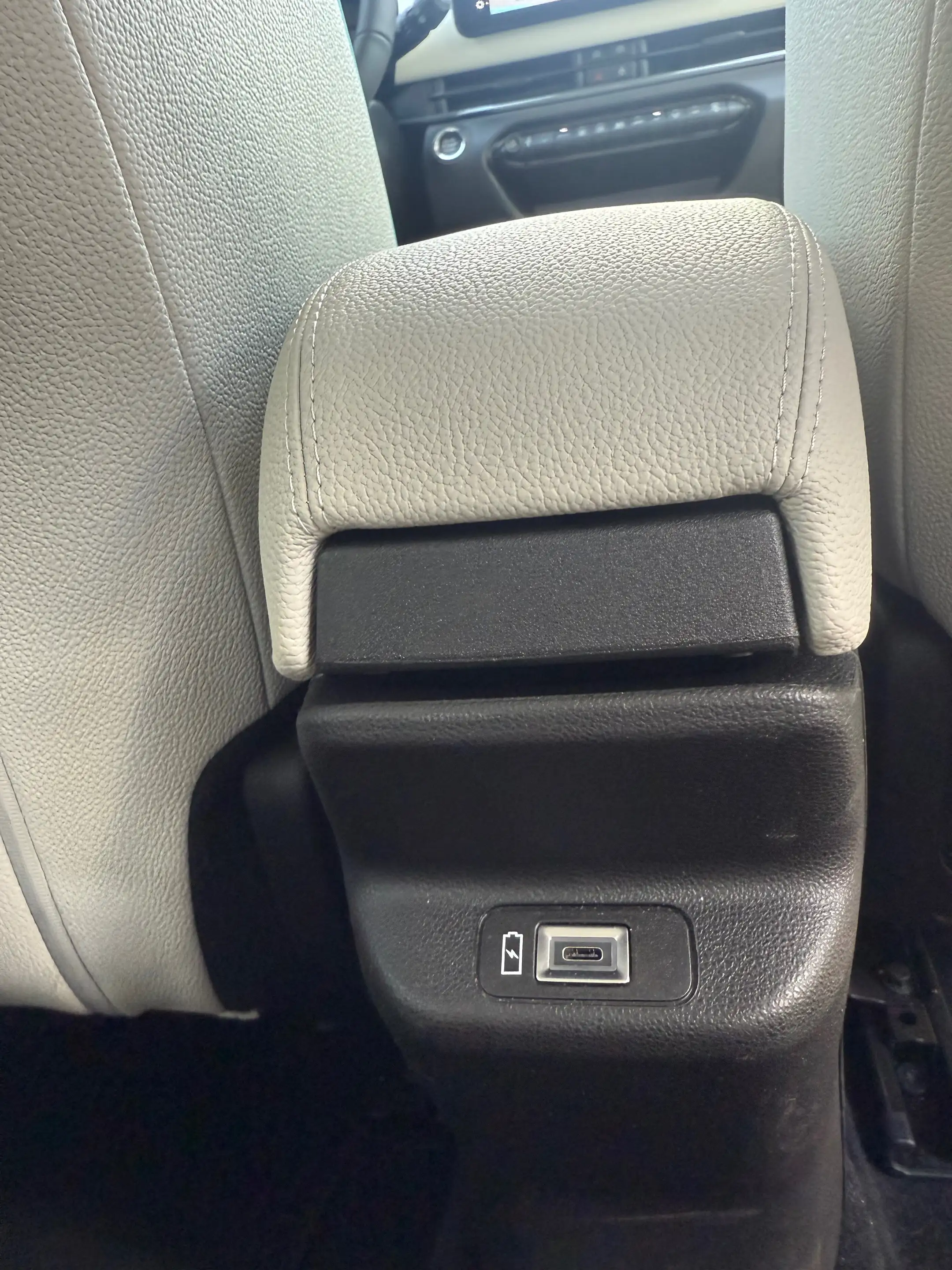 Fiat 600e e-600 54 kWh La Prima 12 Maanden Waarborg — photo 10