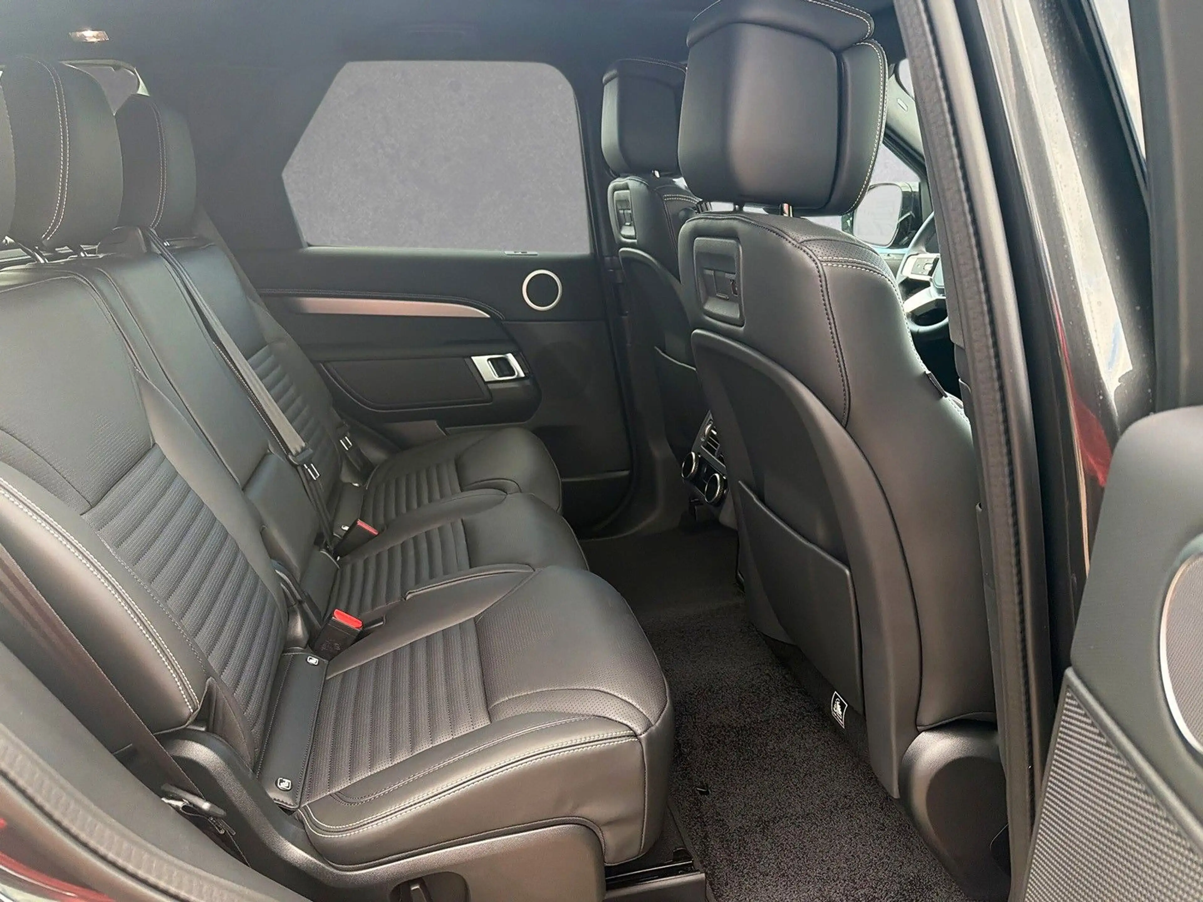 Land Rover Discovery D350 AWD DYNAMIC HSE 7-Sitzer AHK — photo 5