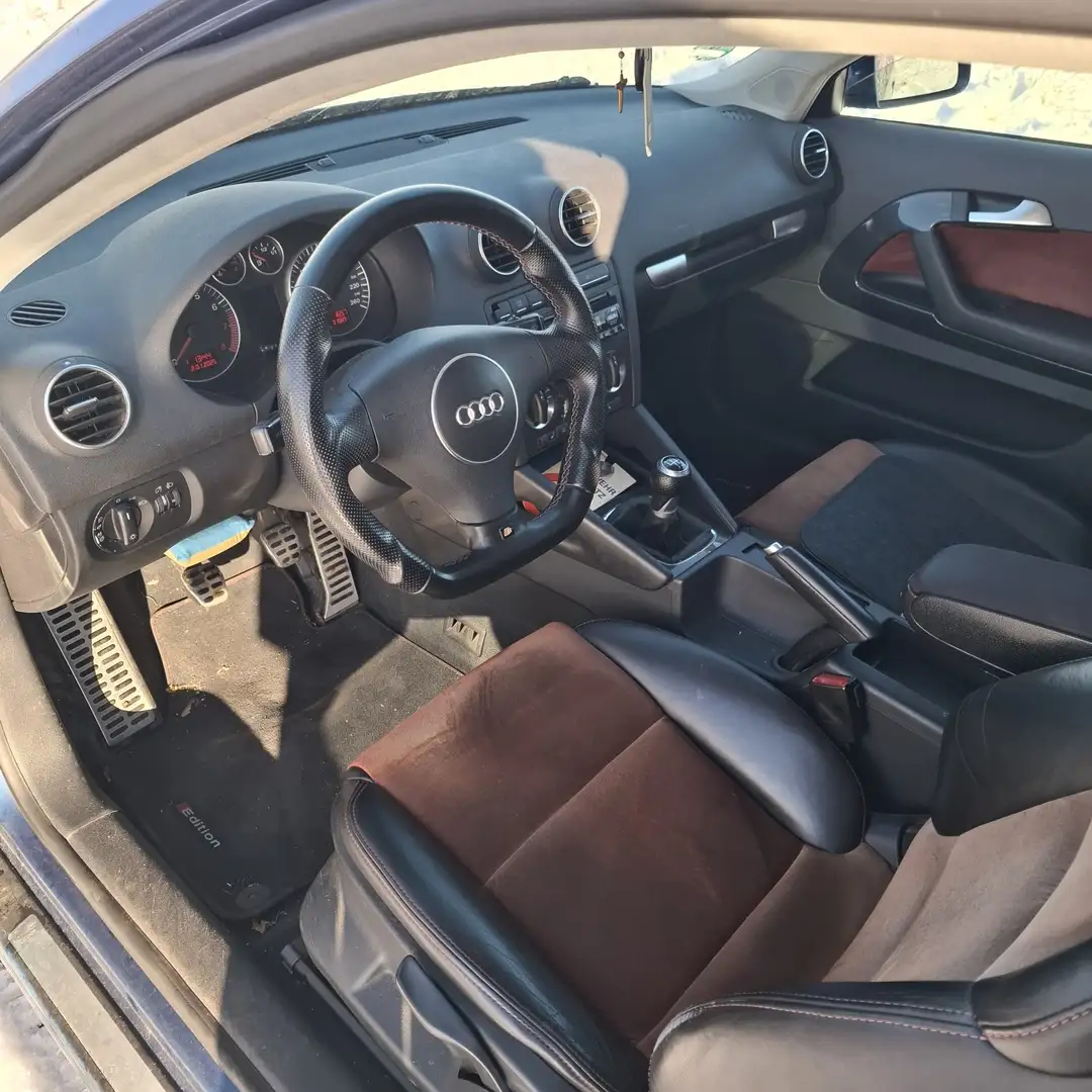 Audi A3 1.6 FSI Ambiente - 1