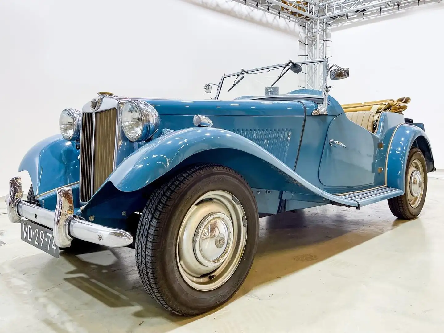 MG TD RHD, Molenaar dealer NL import, Clipper Blue Bleu - 1