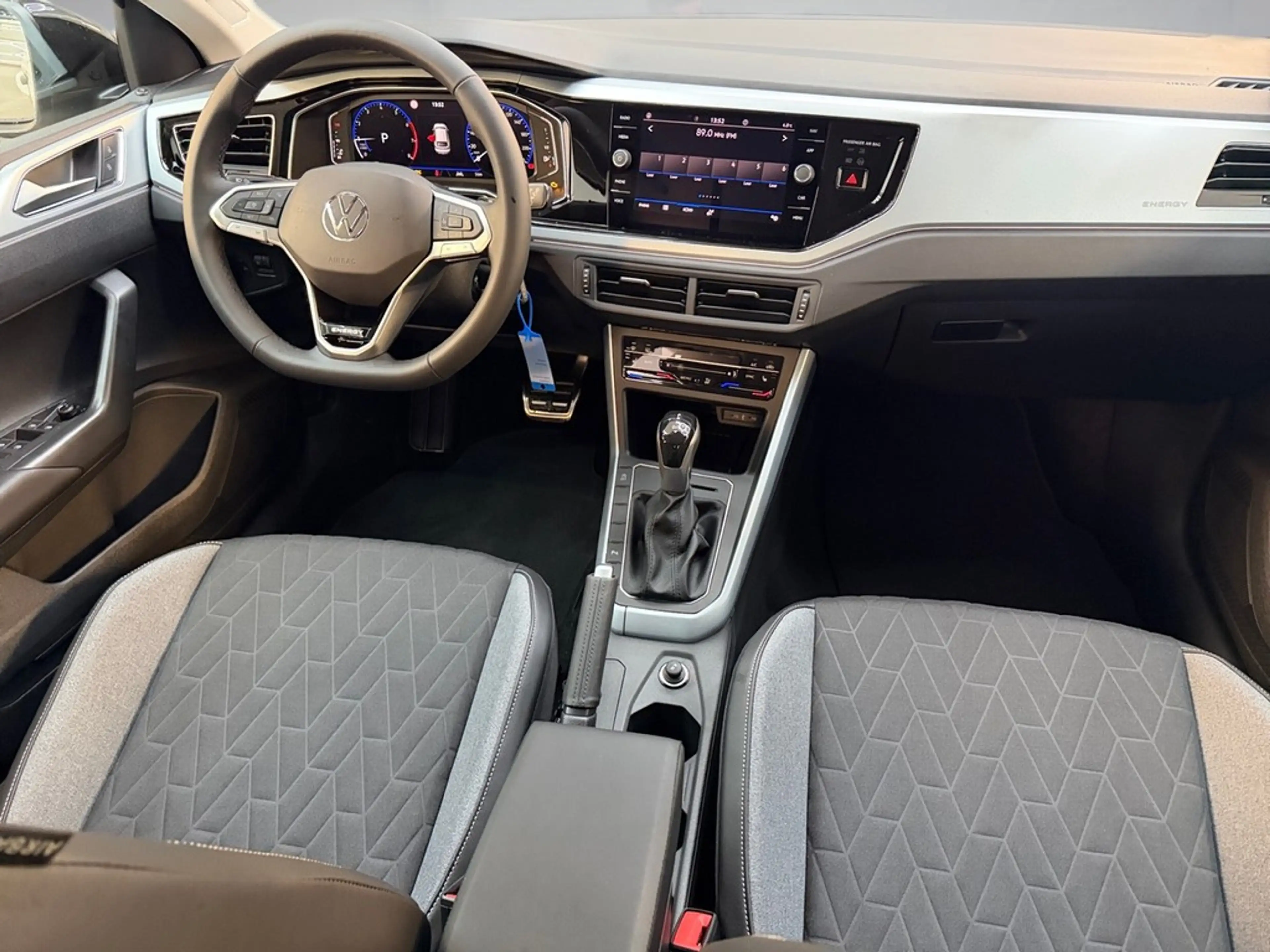 Volkswagen Taigo 1,0 TSi DSG Life VAL — photo 12