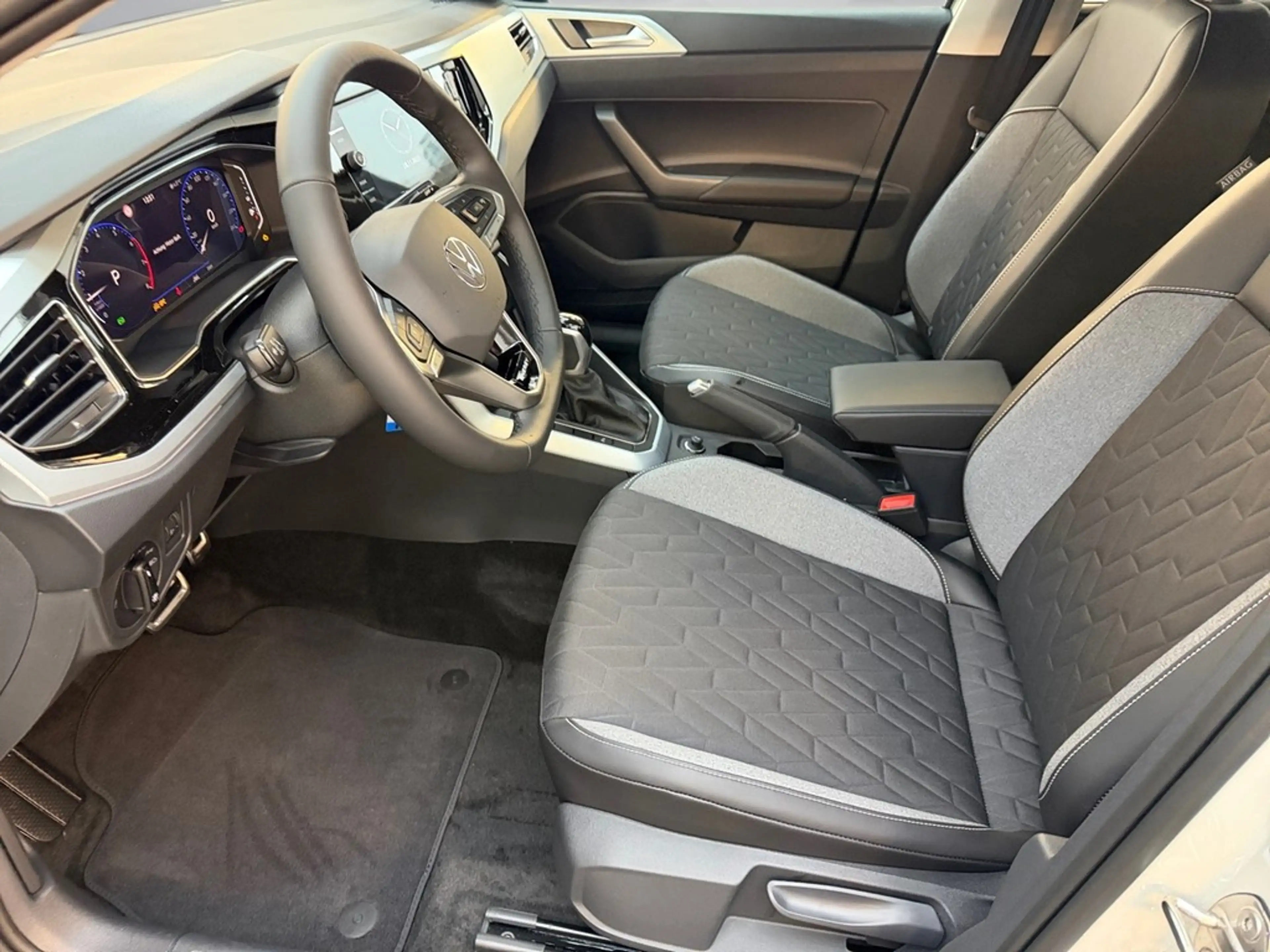 Volkswagen Taigo 1,0 TSi DSG Life VAL — photo 7