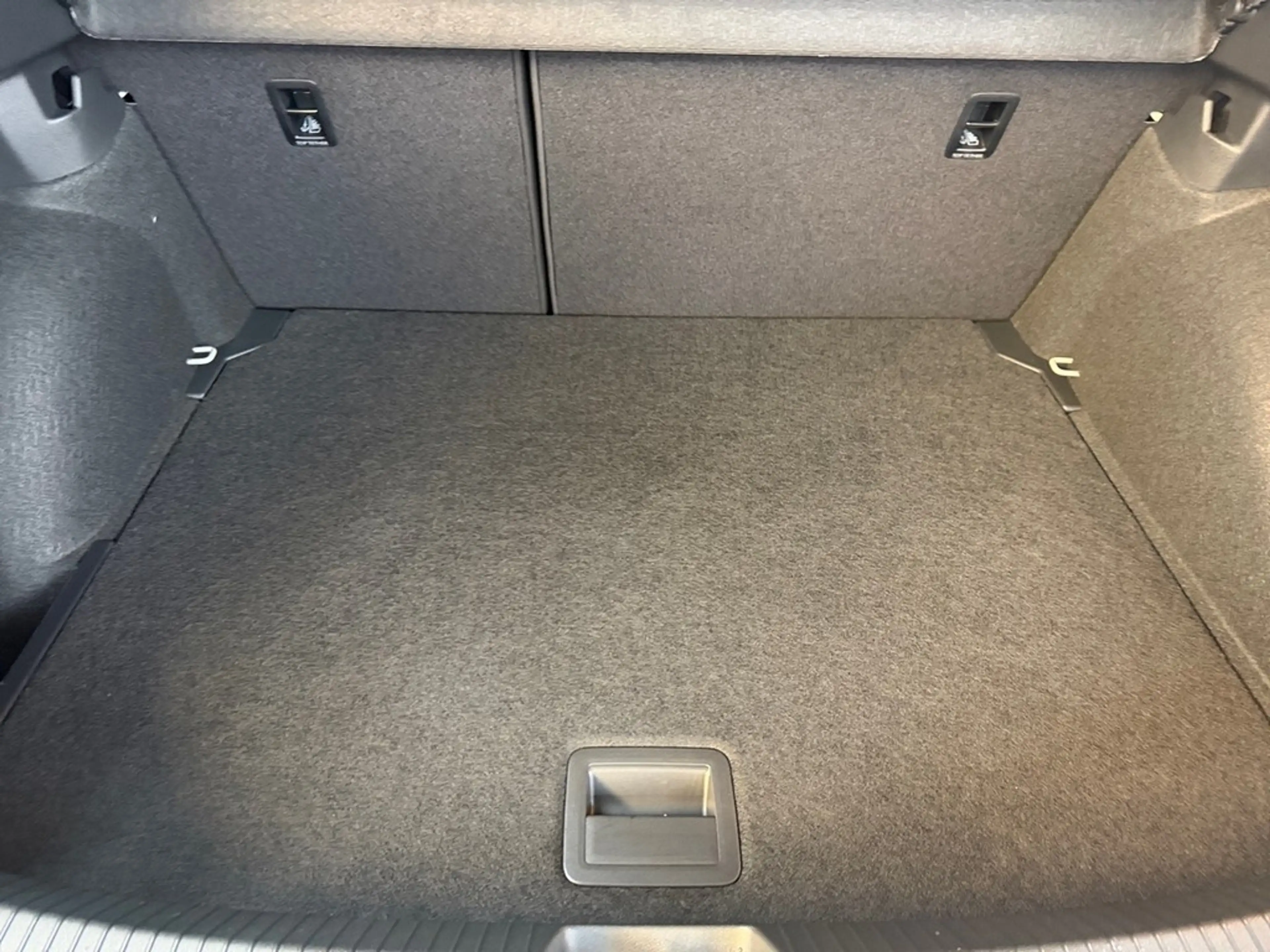 Volkswagen Taigo 1,0 TSi DSG Life VAL — photo 13