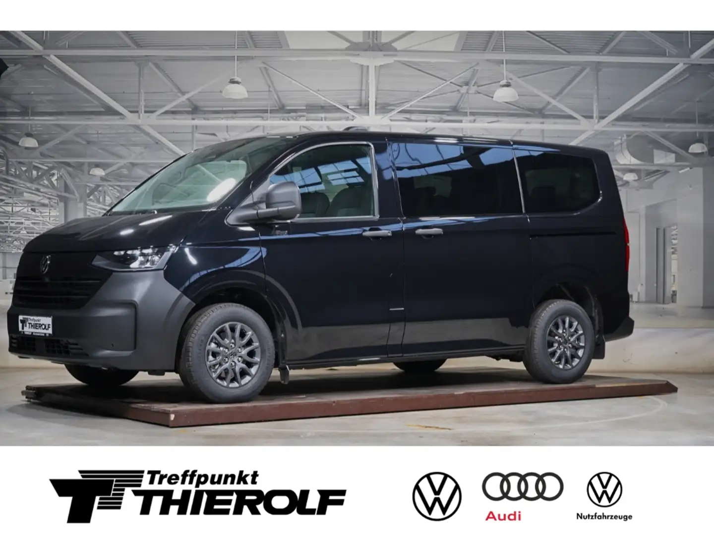 Volkswagen T7 Transporter Kombi 2.0 TDI AHK Connect Paket Černá - 1