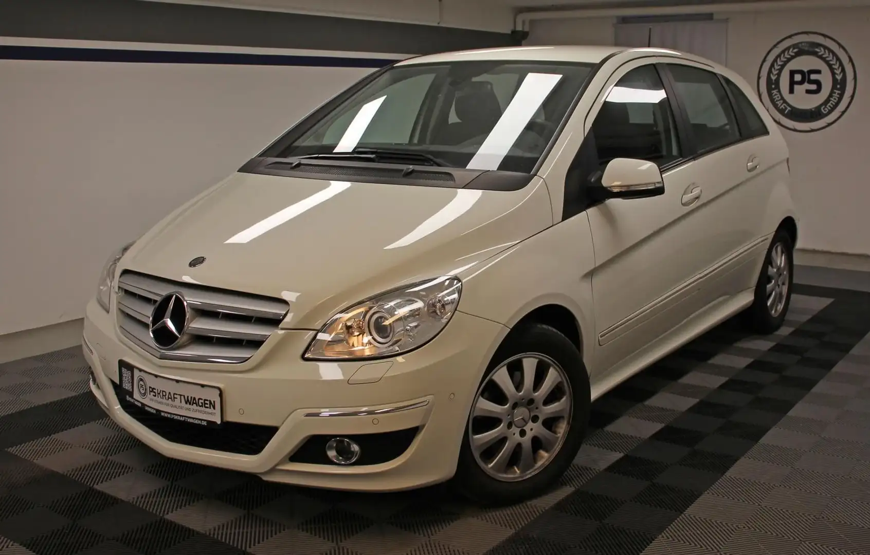 Mercedes-Benz B 200 Aut. Bi-XENON TEMP NAVI AHK KLIMA BT PDC+ Blanc - 1