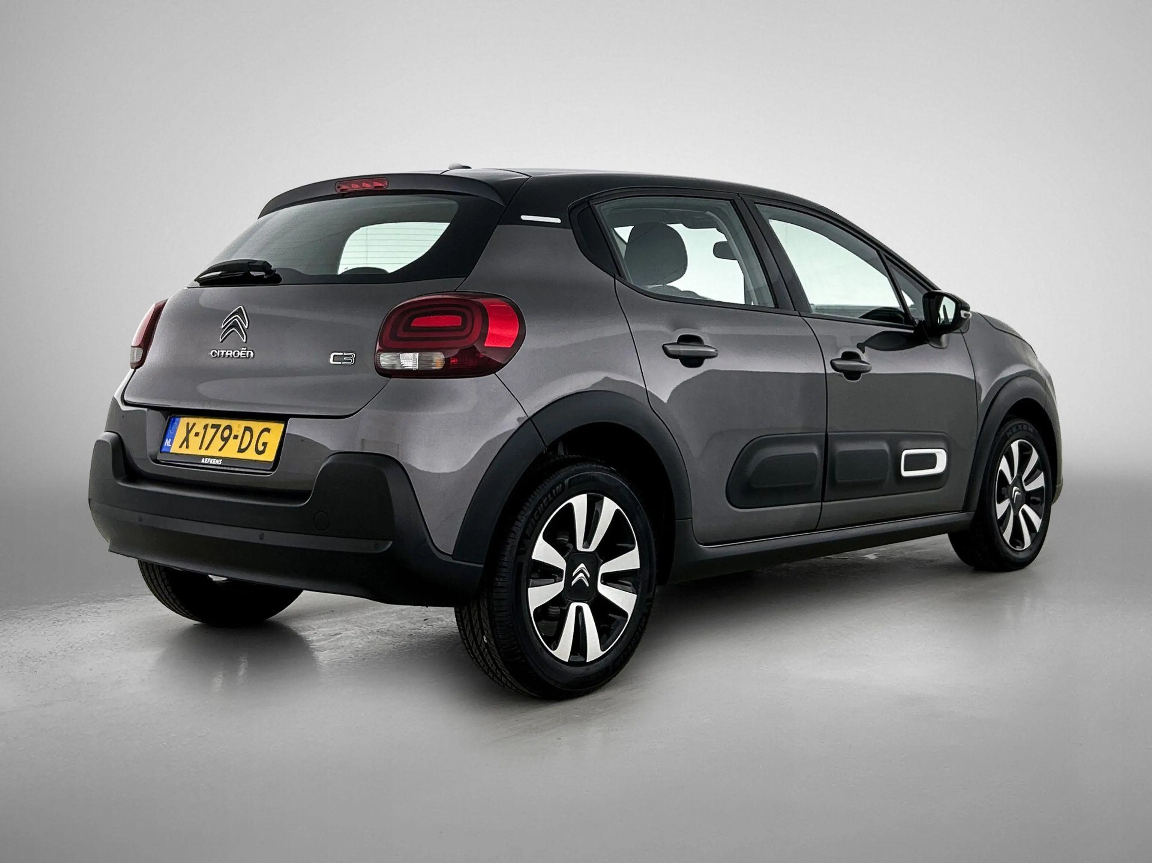 Citroen C3 1.2 110pk Shine Automaat | Navigatie | Climate Con — photo 8