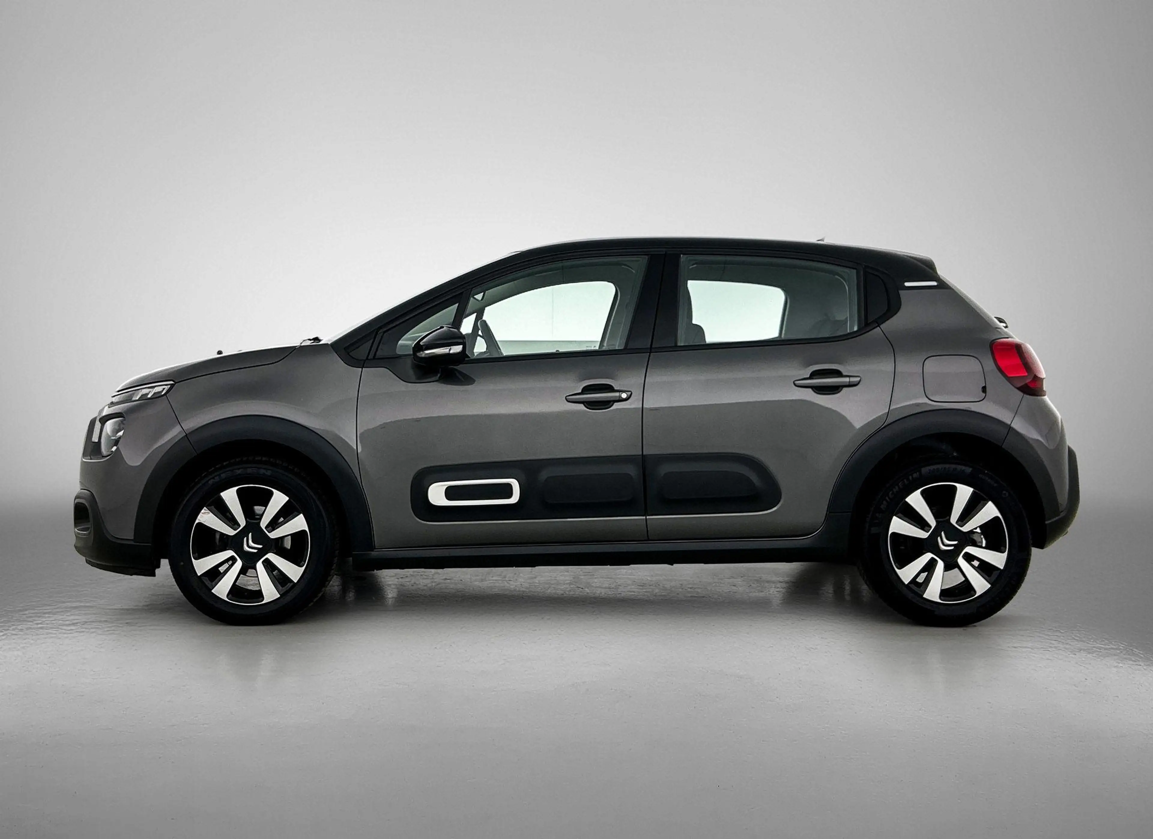 Citroen C3 1.2 110pk Shine Automaat | Navigatie | Climate Con — photo 5