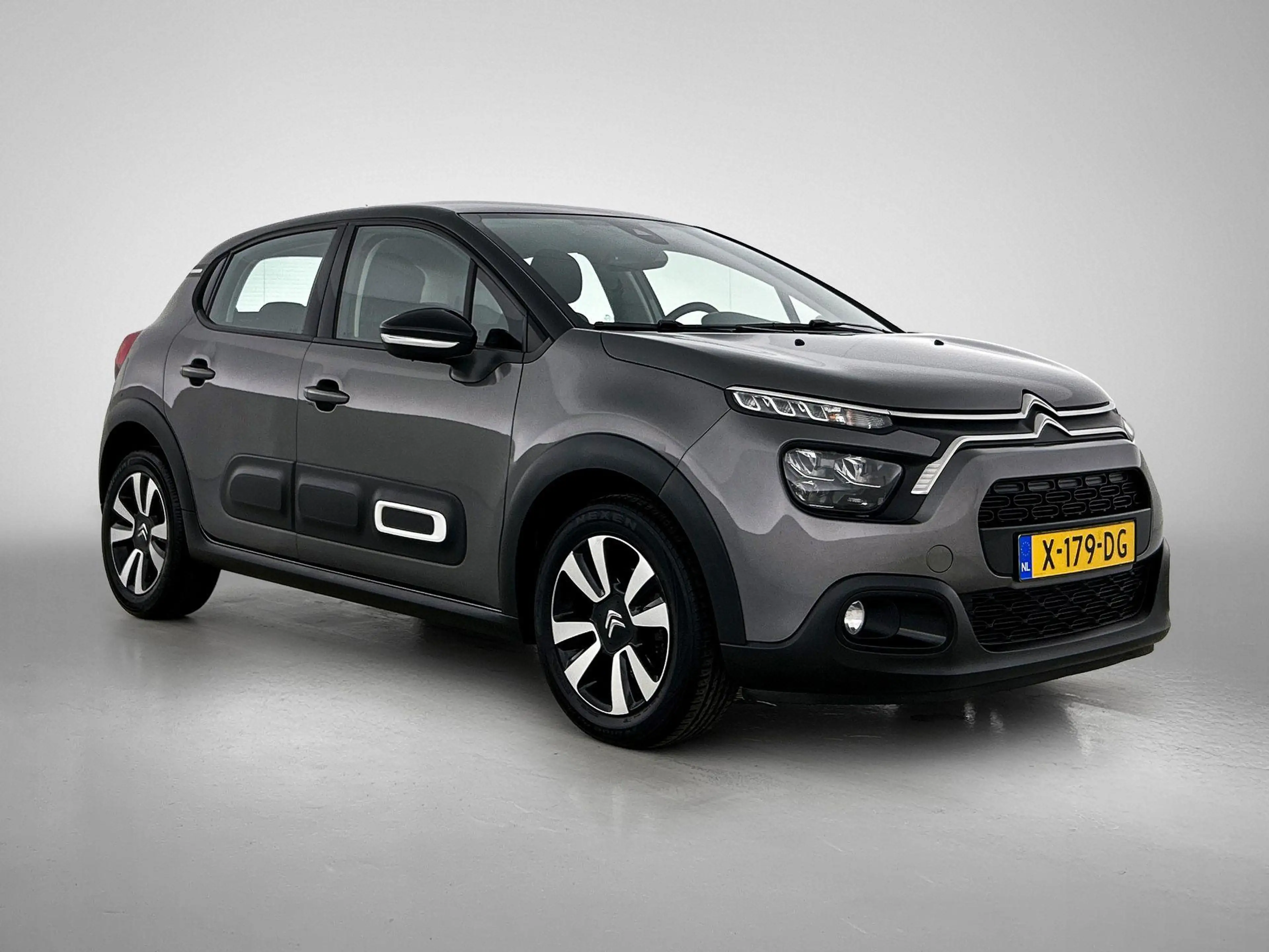 Citroen C3 1.2 110pk Shine Automaat | Navigatie | Climate Con — photo 2