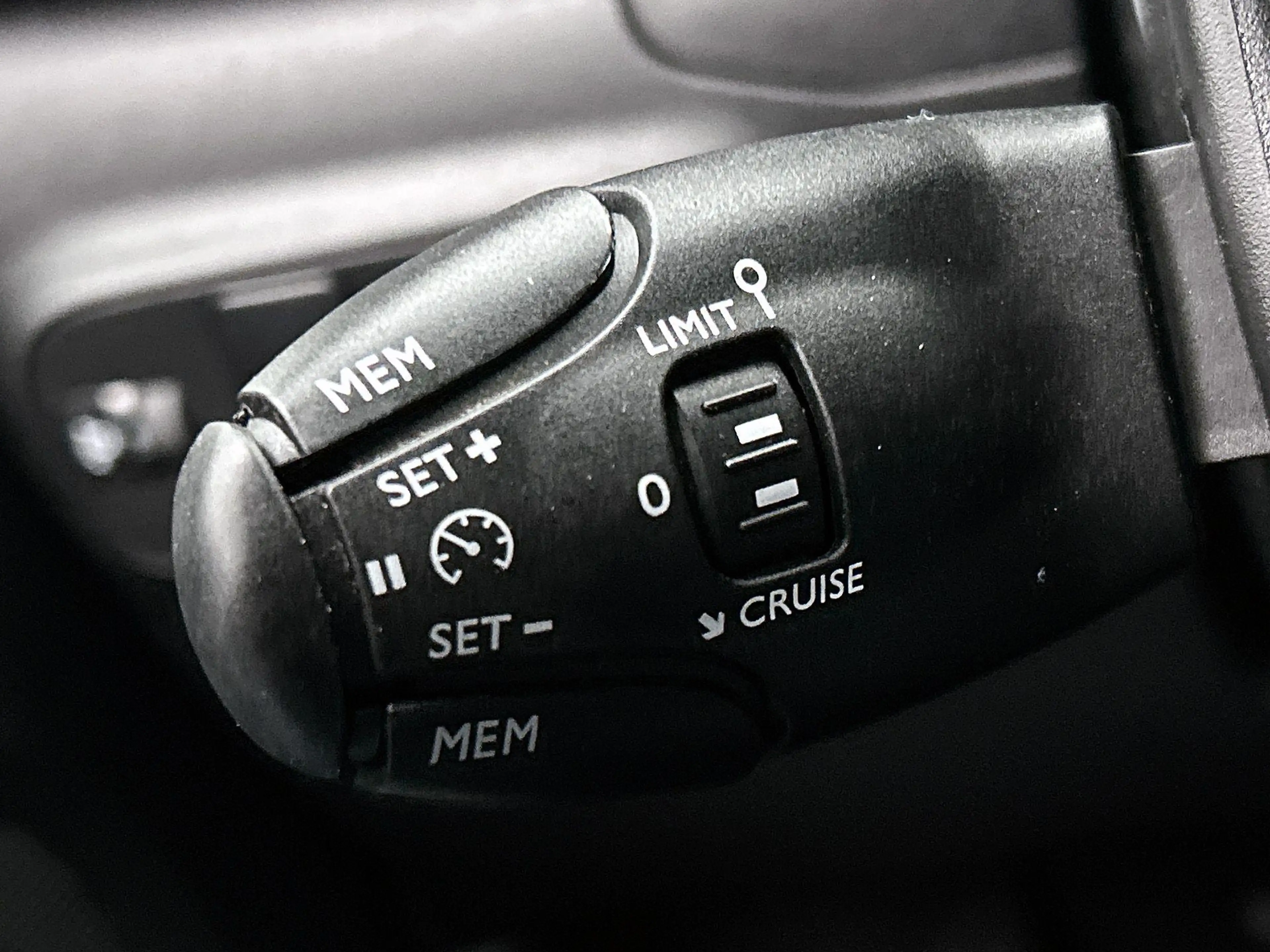 Citroen C3 1.2 110pk Shine Automaat | Navigatie | Climate Con — photo 15