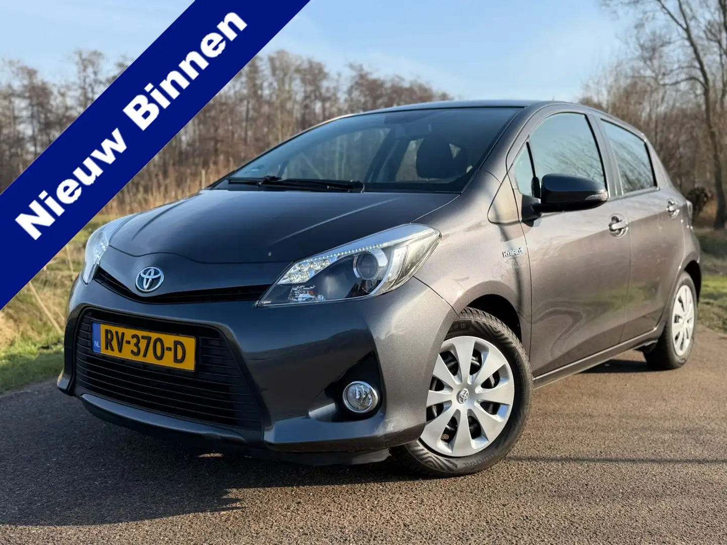 Toyota Yaris 1.5 Full Hybrid Aspiration / Automaat / Camera / A Gris - 1