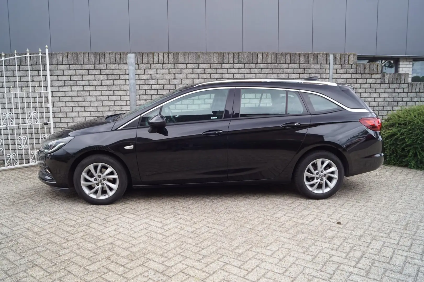 Opel Astra Sports Tourer 1.4 Turbo Business Executive Half Le Black - 2