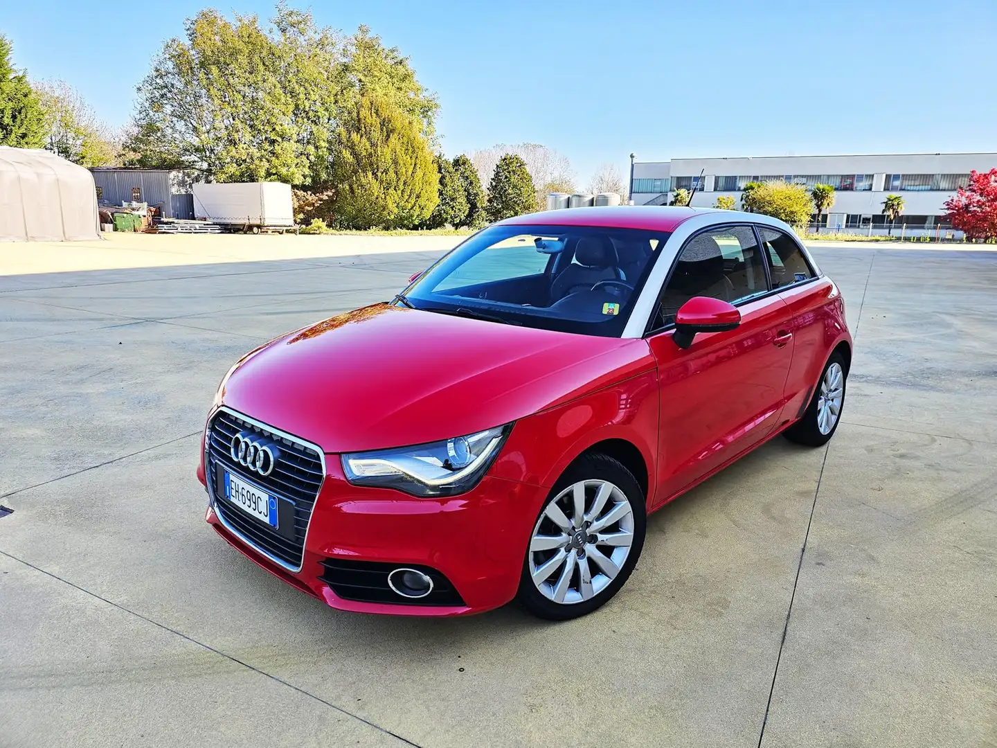 Audi A1 A1 1.4 tfsi Attraction 122cv 119g s-tronic Rood - 1