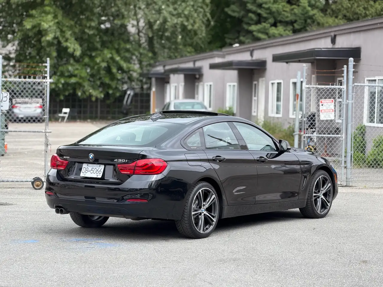 BMW 4 Series снимка BMW 4 Series
