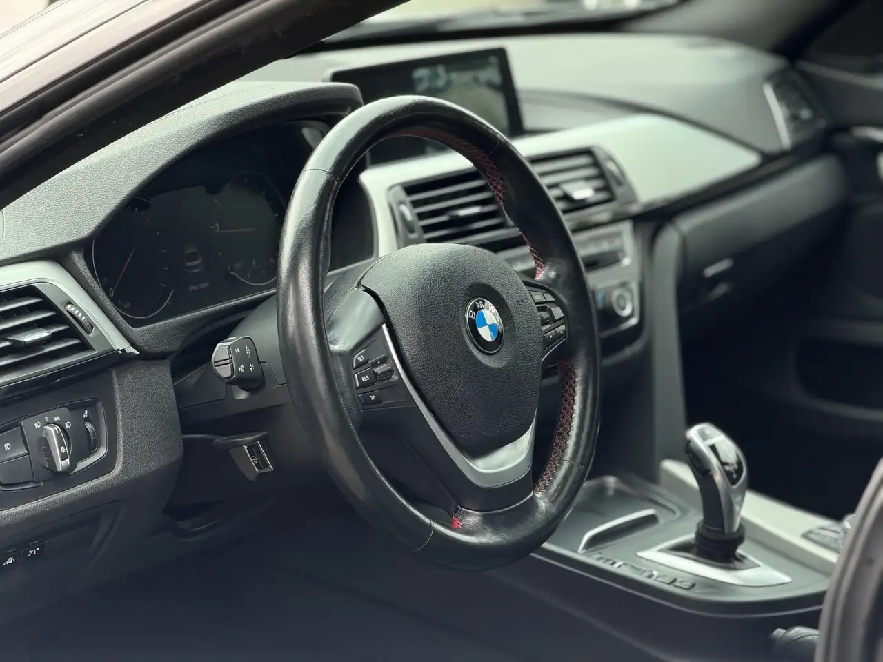 BMW 4 Series снимка BMW 4 Series
