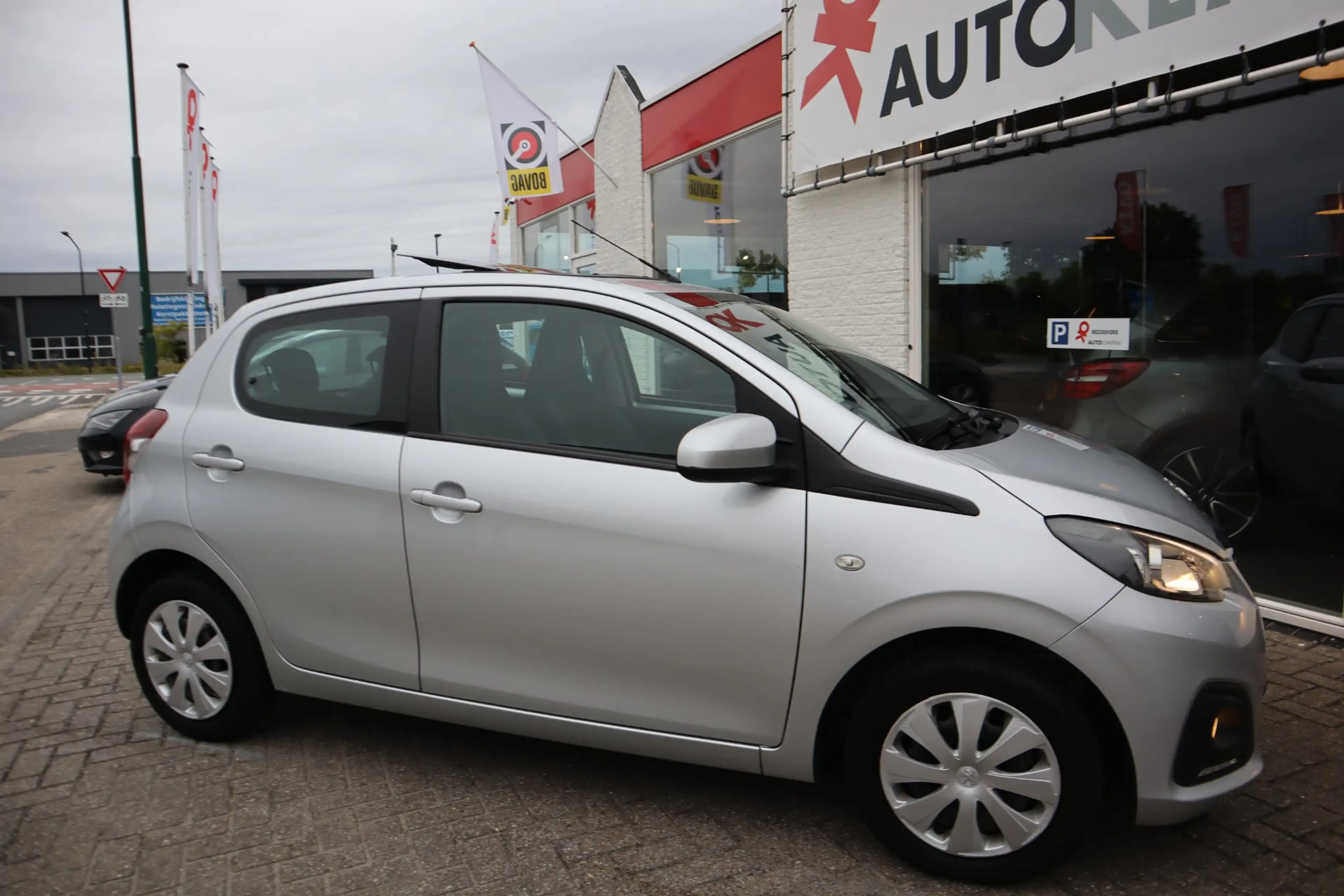 Peugeot 108 1.0 e-VTi ACTIVE PACK-PREMIUM PANORAMADAK|AIRCO|MO — photo 3