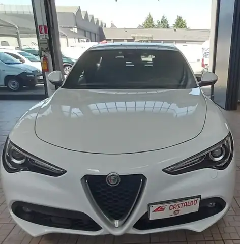 Alfa Romeo Stelvio 2.2 Turbodiesel 190 CV AT8 Q4 Business