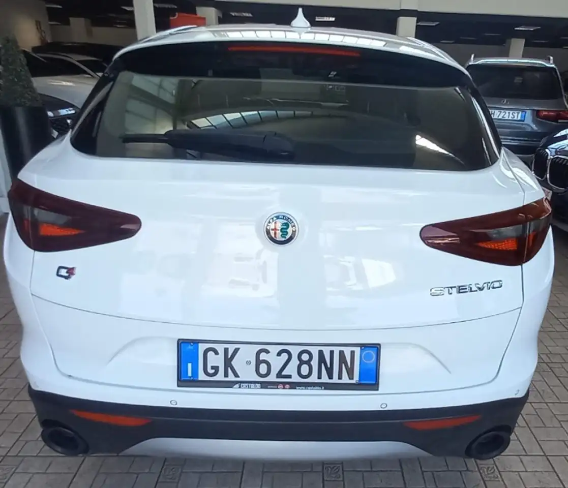 Alfa Romeo Stelvio 2022