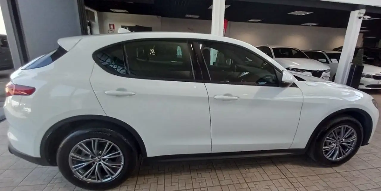Alfa Romeo Stelvio 2022