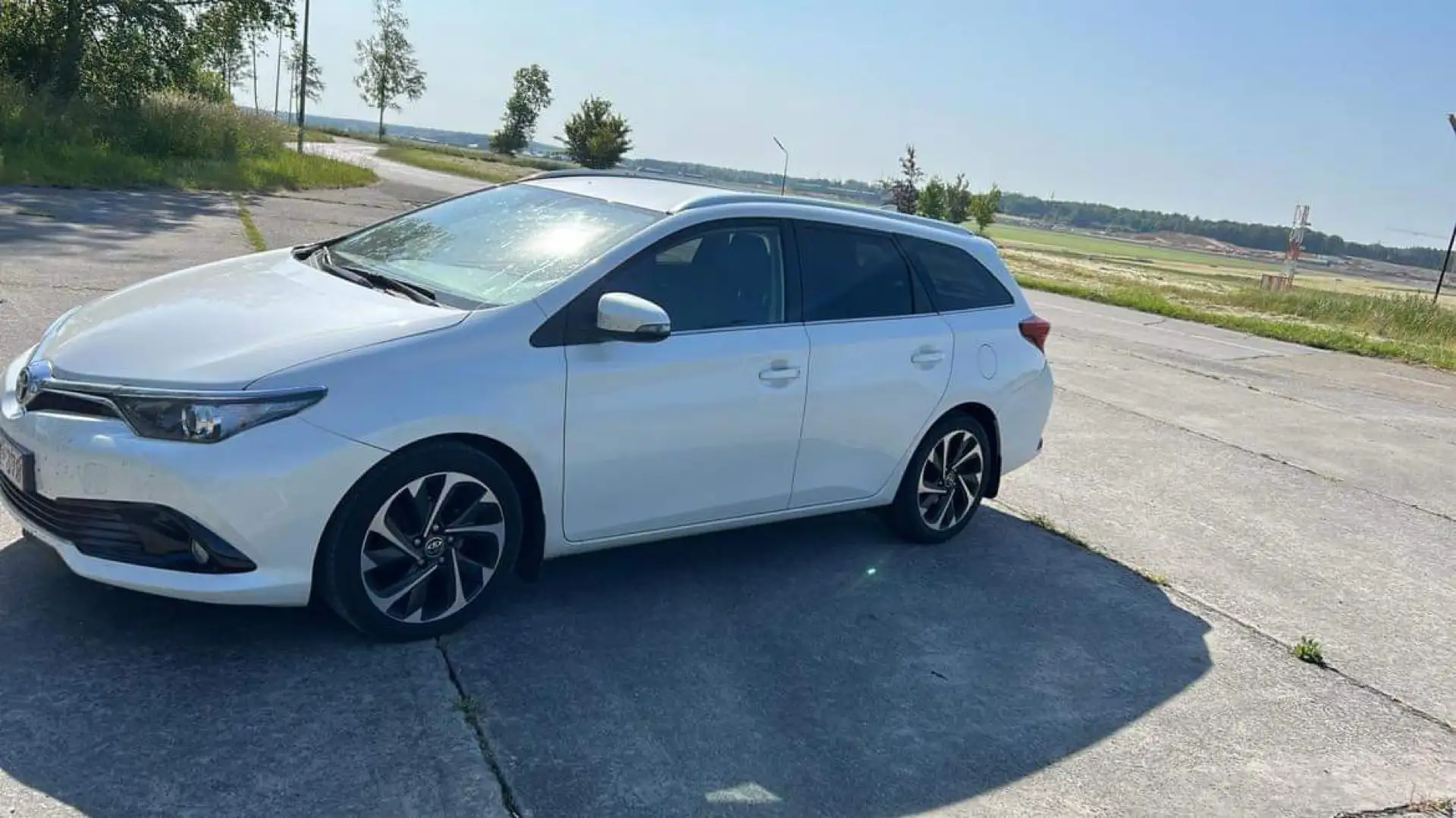 Toyota Auris 1.6 D-4D Business Plus Wit - 1