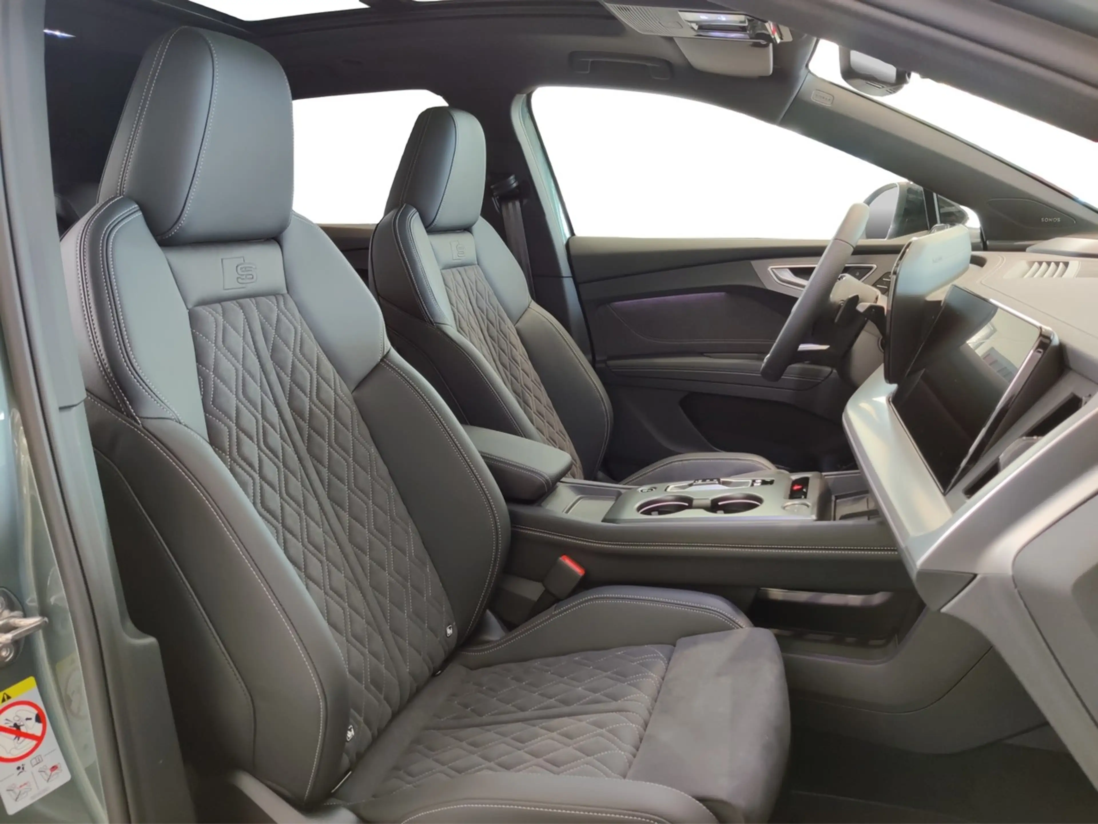 Audi e-tron quattro performance 250 kW S line — photo 6