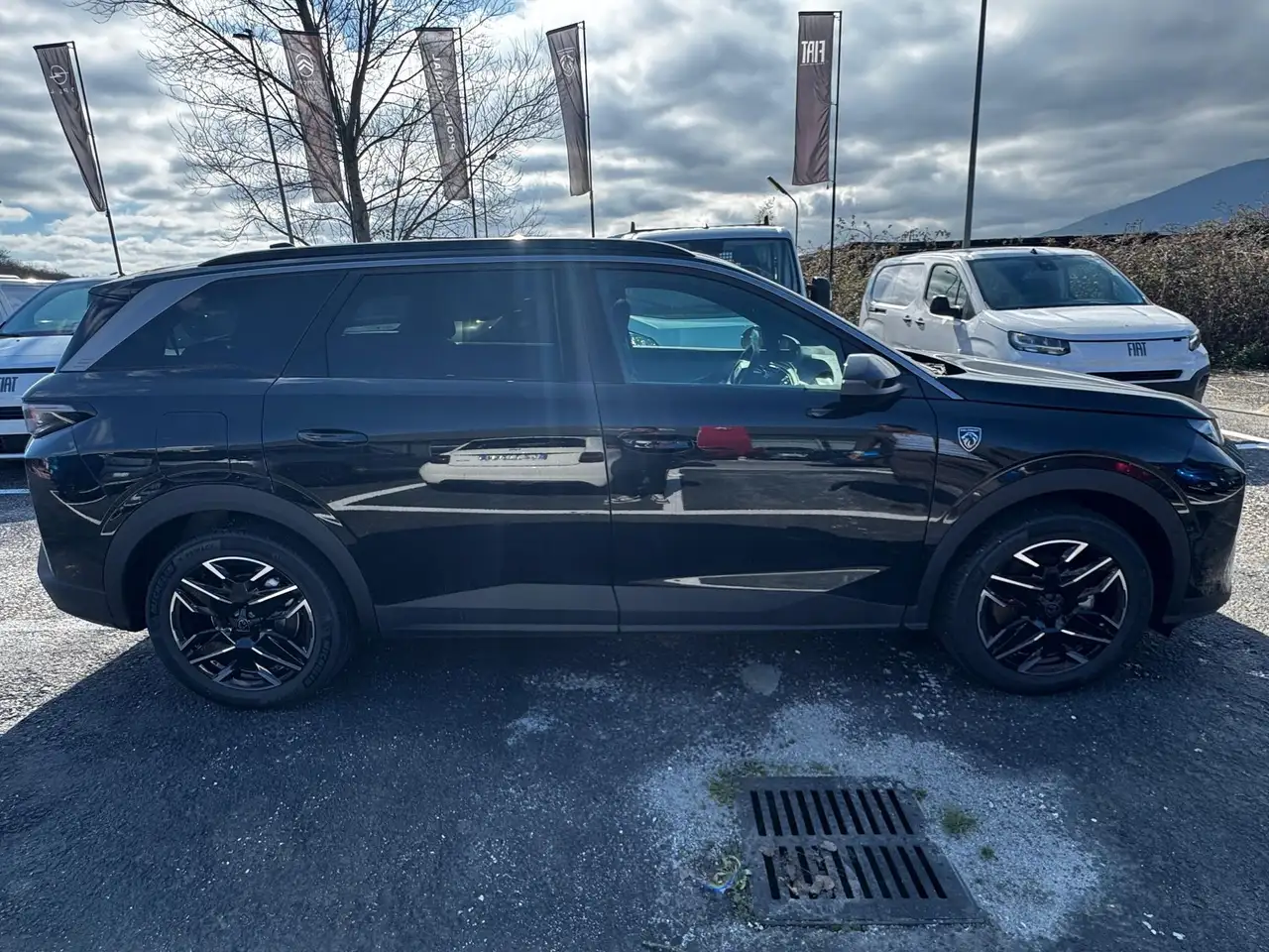 Peugeot 5008 Hybrid 145 e-DCS6 GT 2