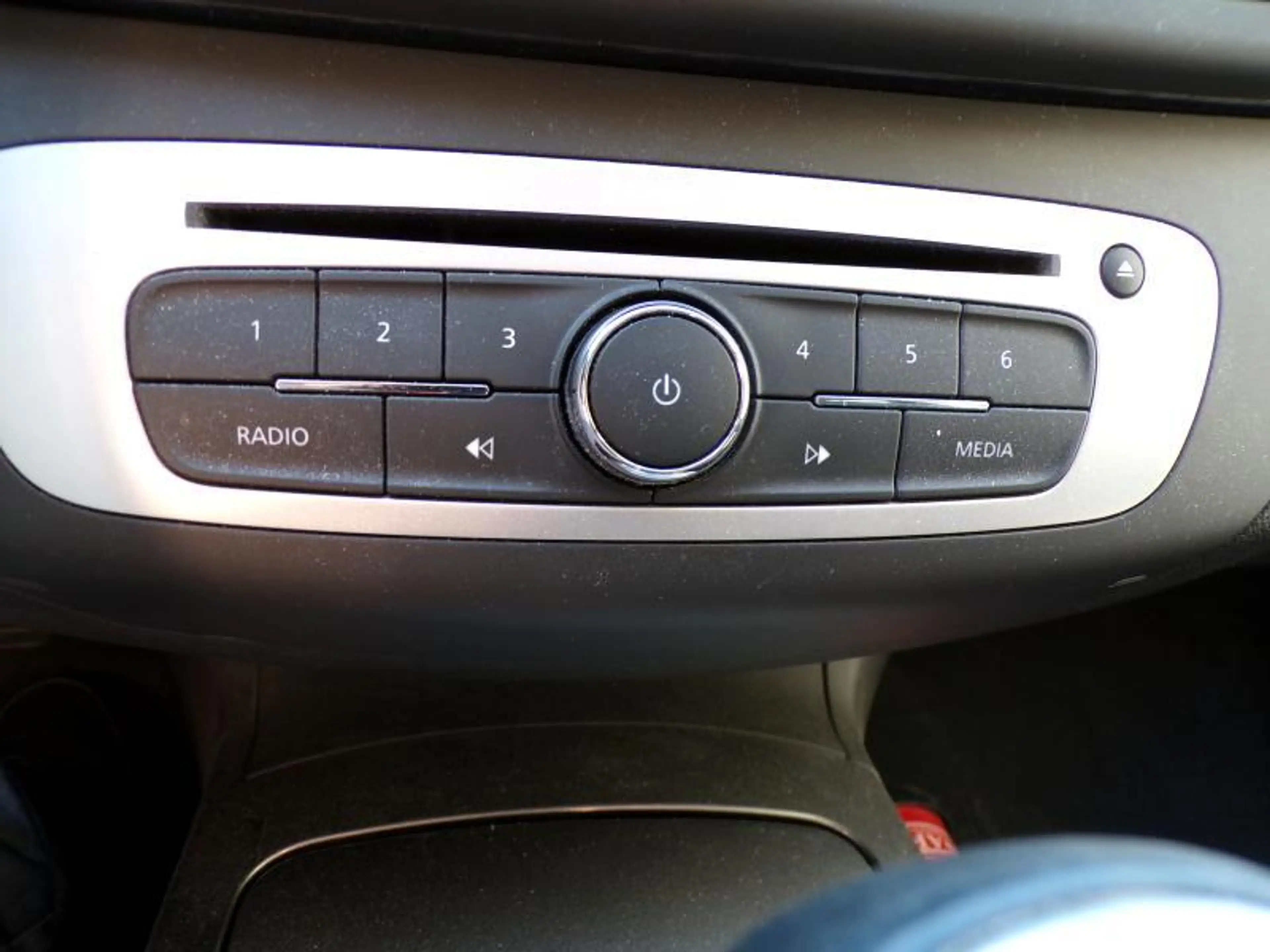 Renault Laguna 1.5DCi 110cv Blanc 03/15 B.Auto Airco GPS — photo 10