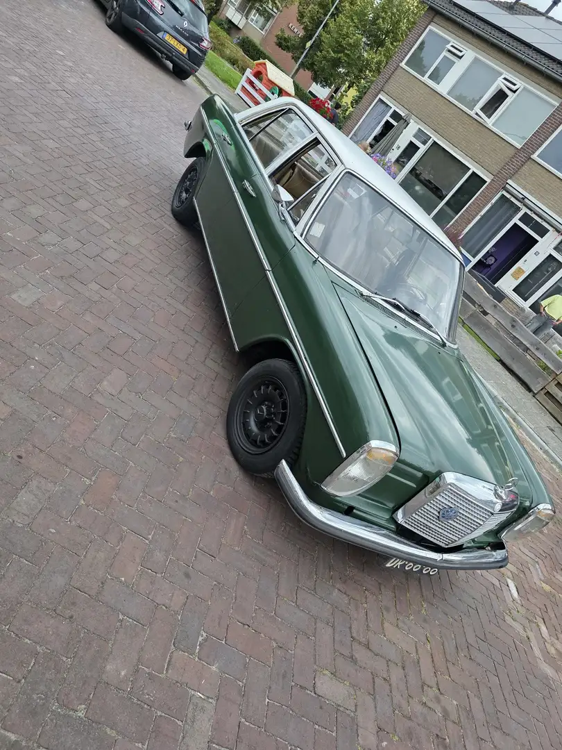 Mercedes-Benz 200 200d Groen - 2