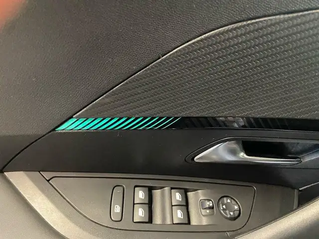 Peugeot 2008 view 14