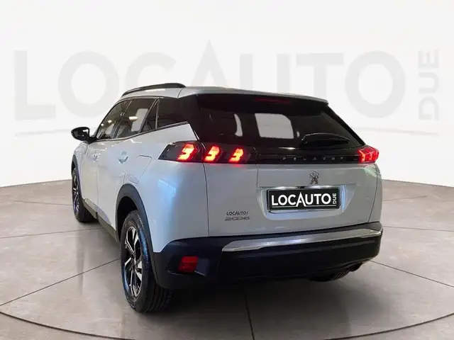 Peugeot 2008 view 10