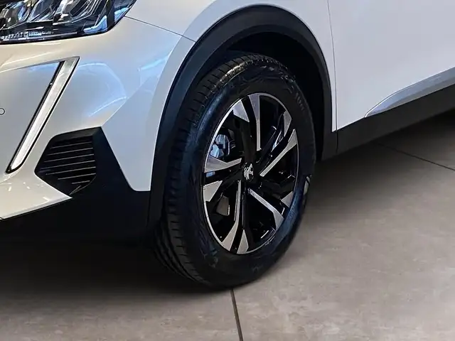Peugeot 2008 view 15