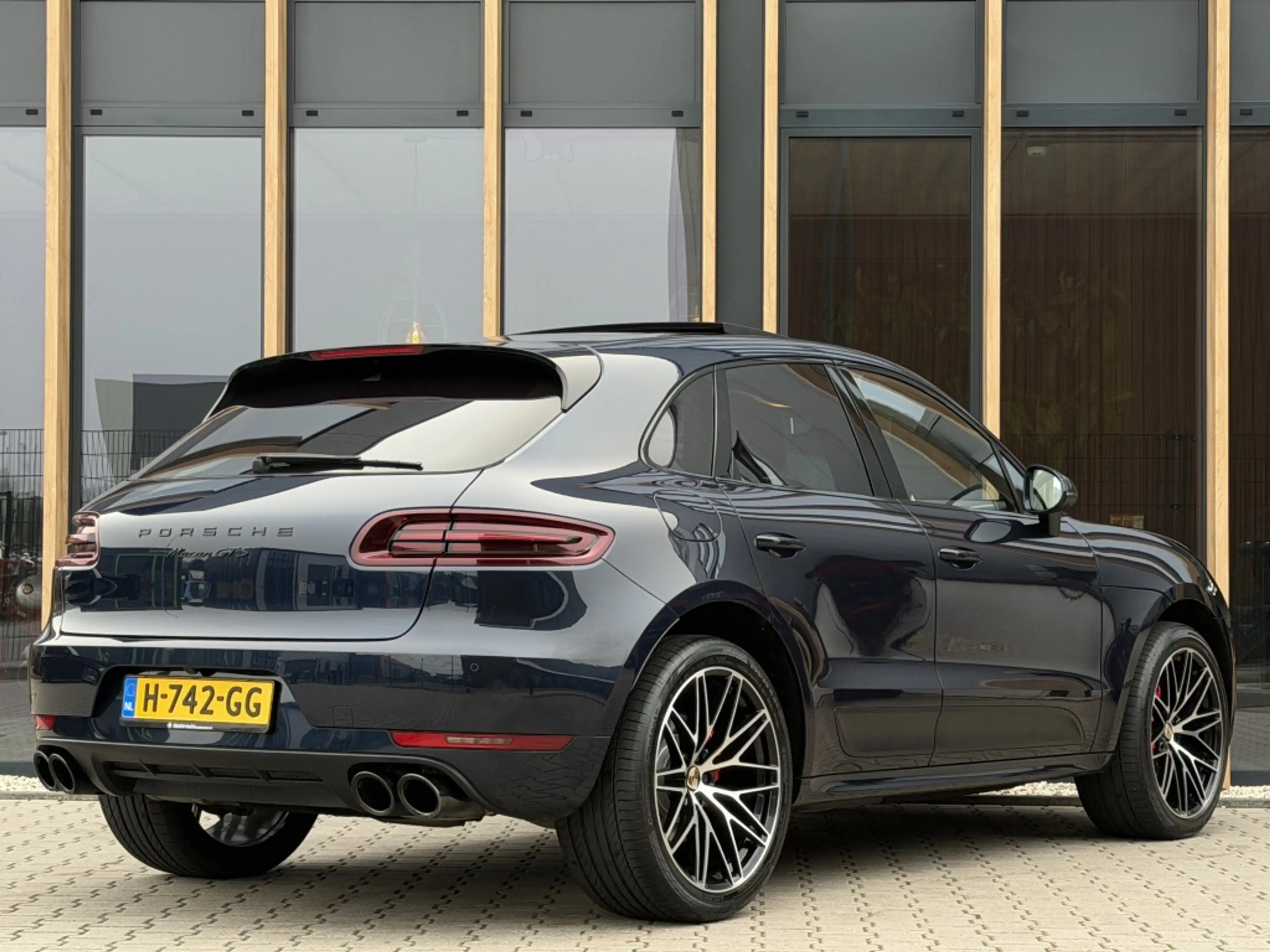 Porsche Macan 3.0 GTS | Panorama-dak | 360 Camera | Sportuitlaat — photo 2