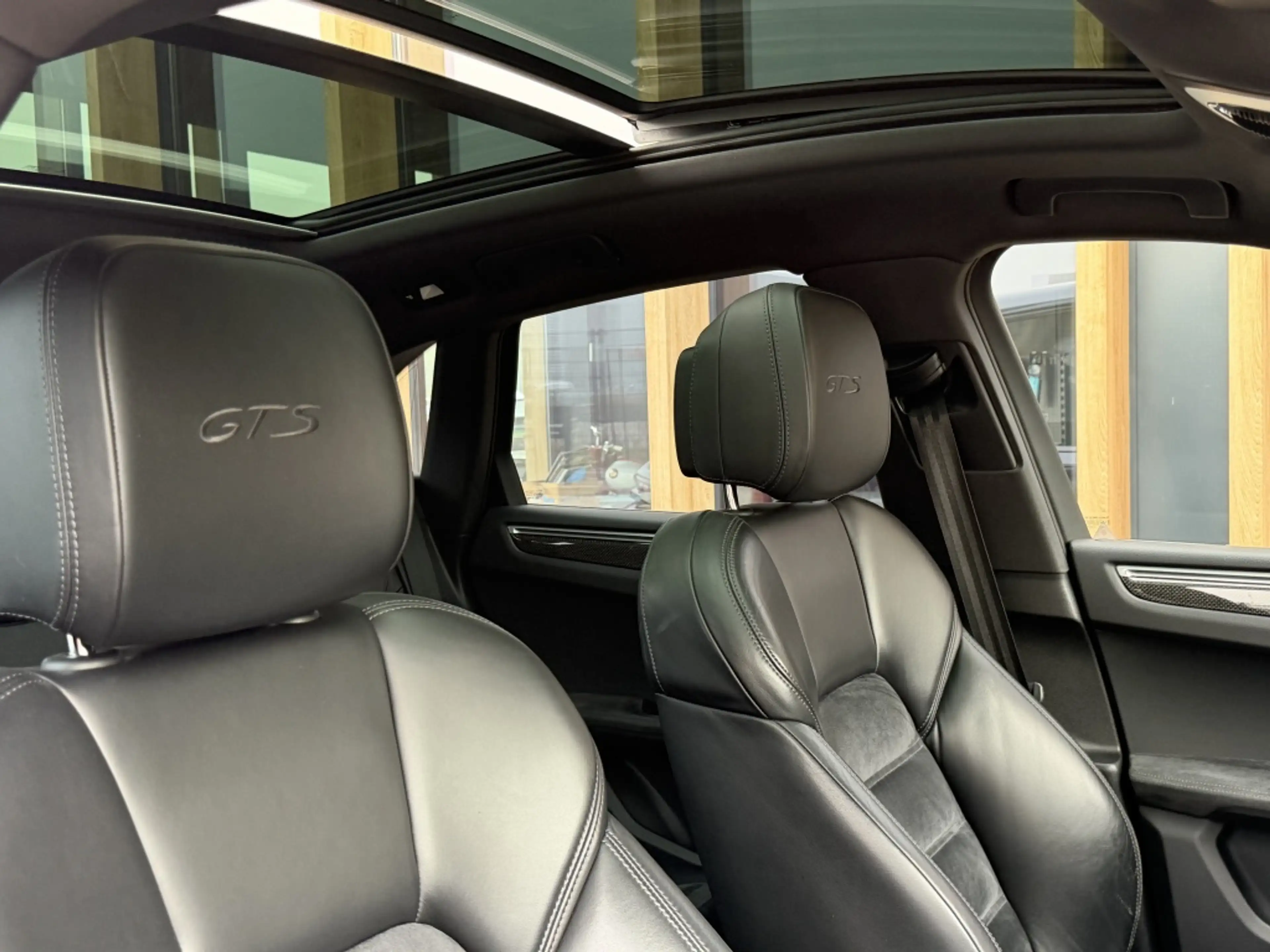 Porsche Macan 3.0 GTS | Panorama-dak | 360 Camera | Sportuitlaat — photo 29