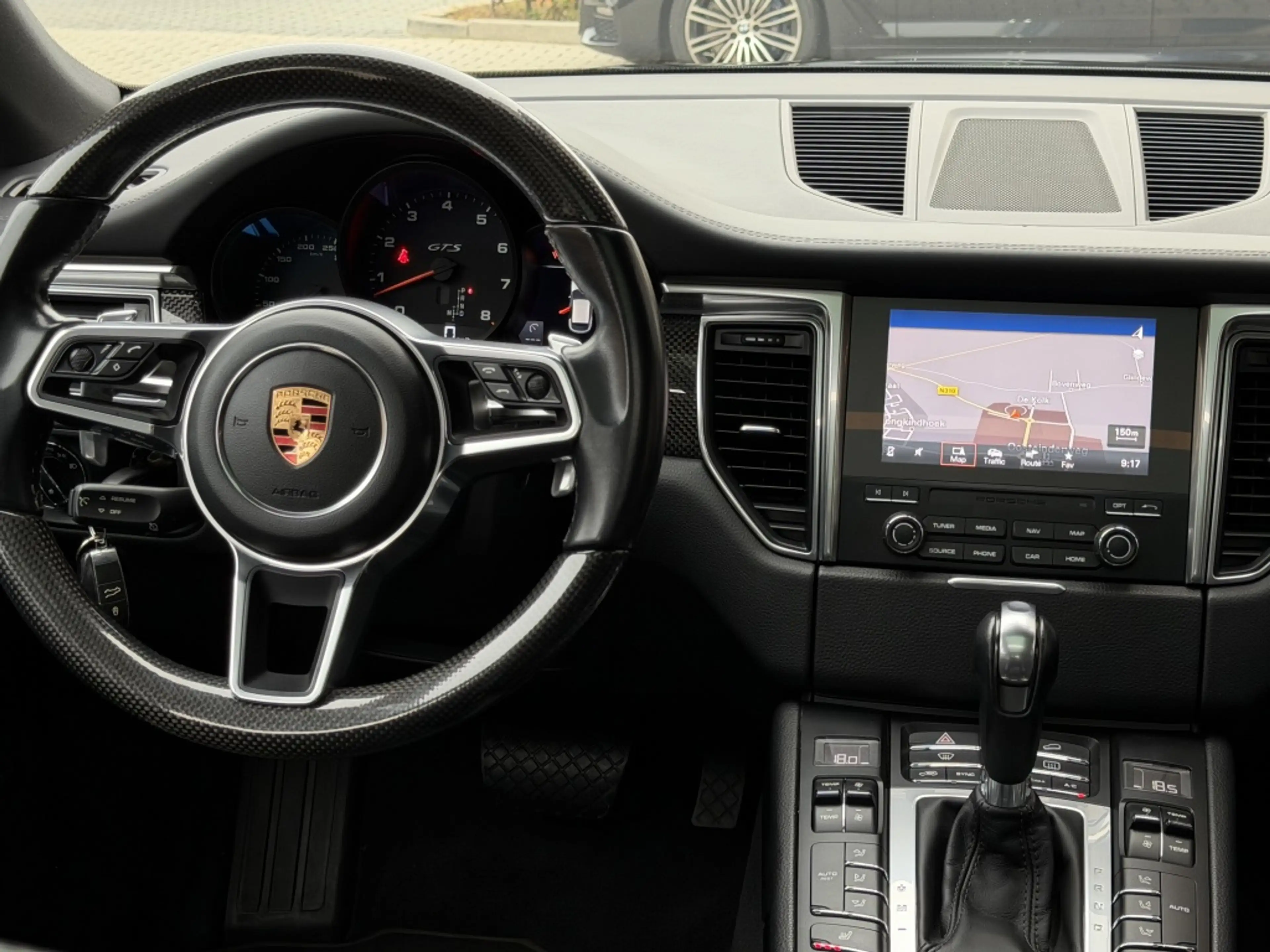 Porsche Macan 3.0 GTS | Panorama-dak | 360 Camera | Sportuitlaat — photo 15