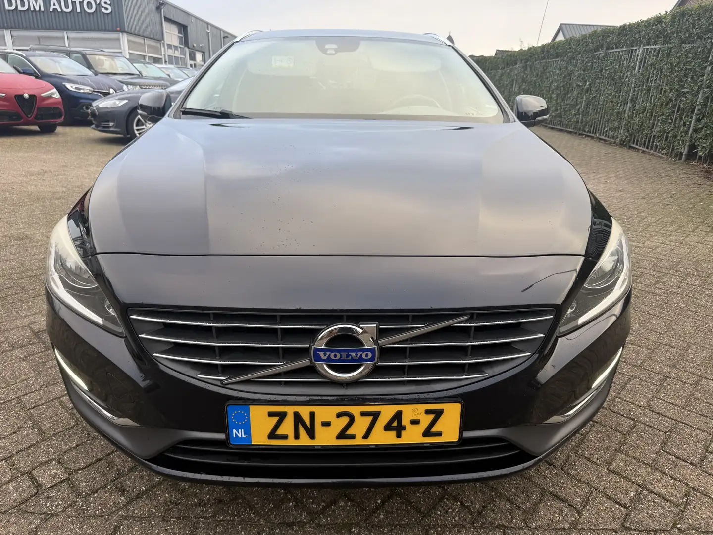 Volvo V60 2.0 D4 Ocean Race Zwart - 2