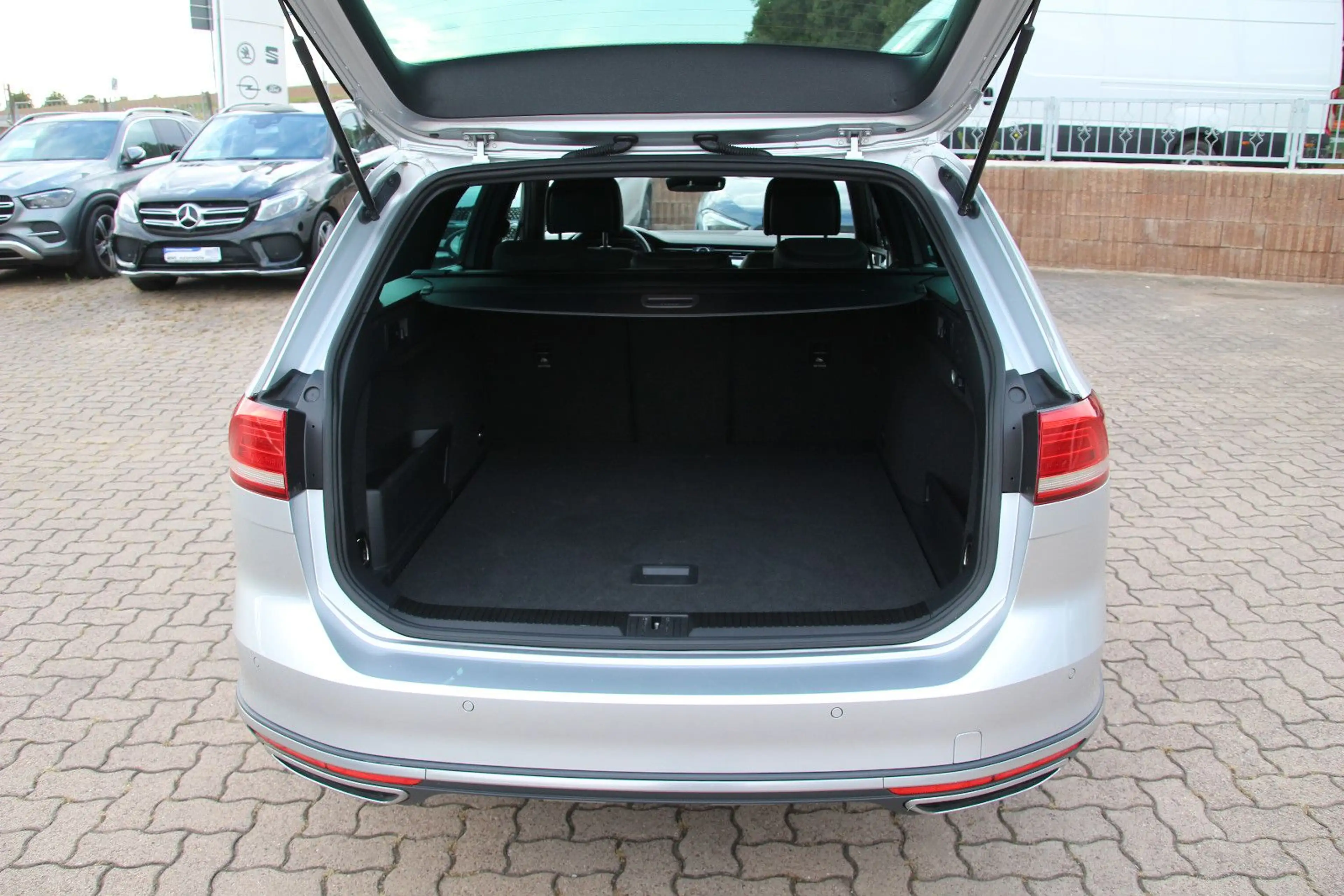 Volkswagen Passat Alltrack 2.0 BMT 4Motion LED/Dynaudio/AHK — photo 9