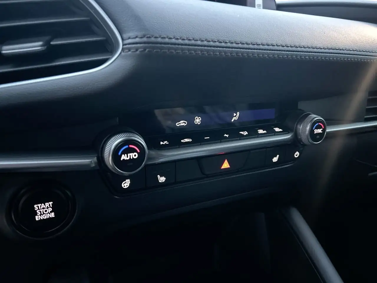 Mazda 3 снимка Mazda 3