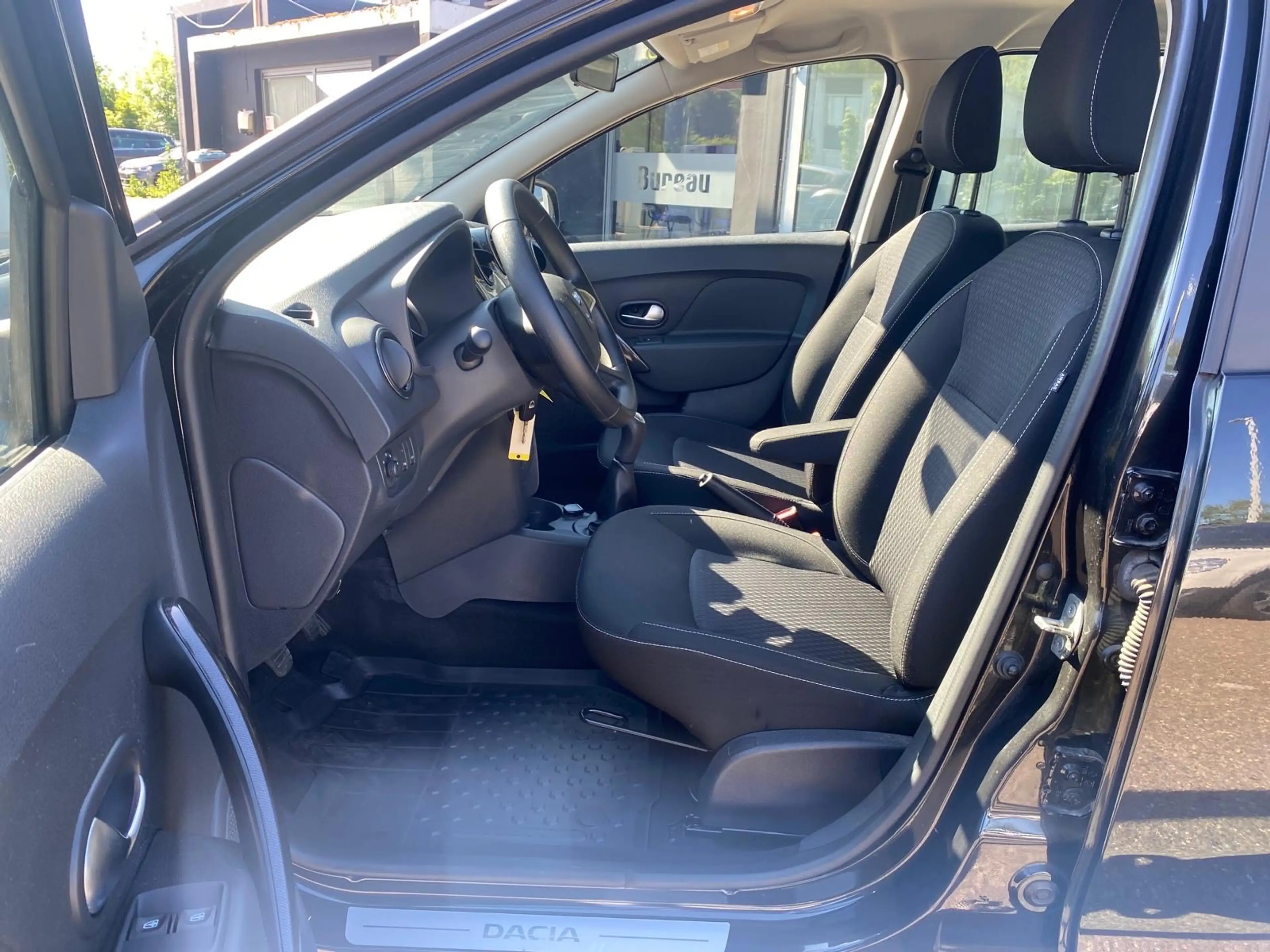 Dacia Logan Logan MCV 1.5 dCi Lauréate — photo 9