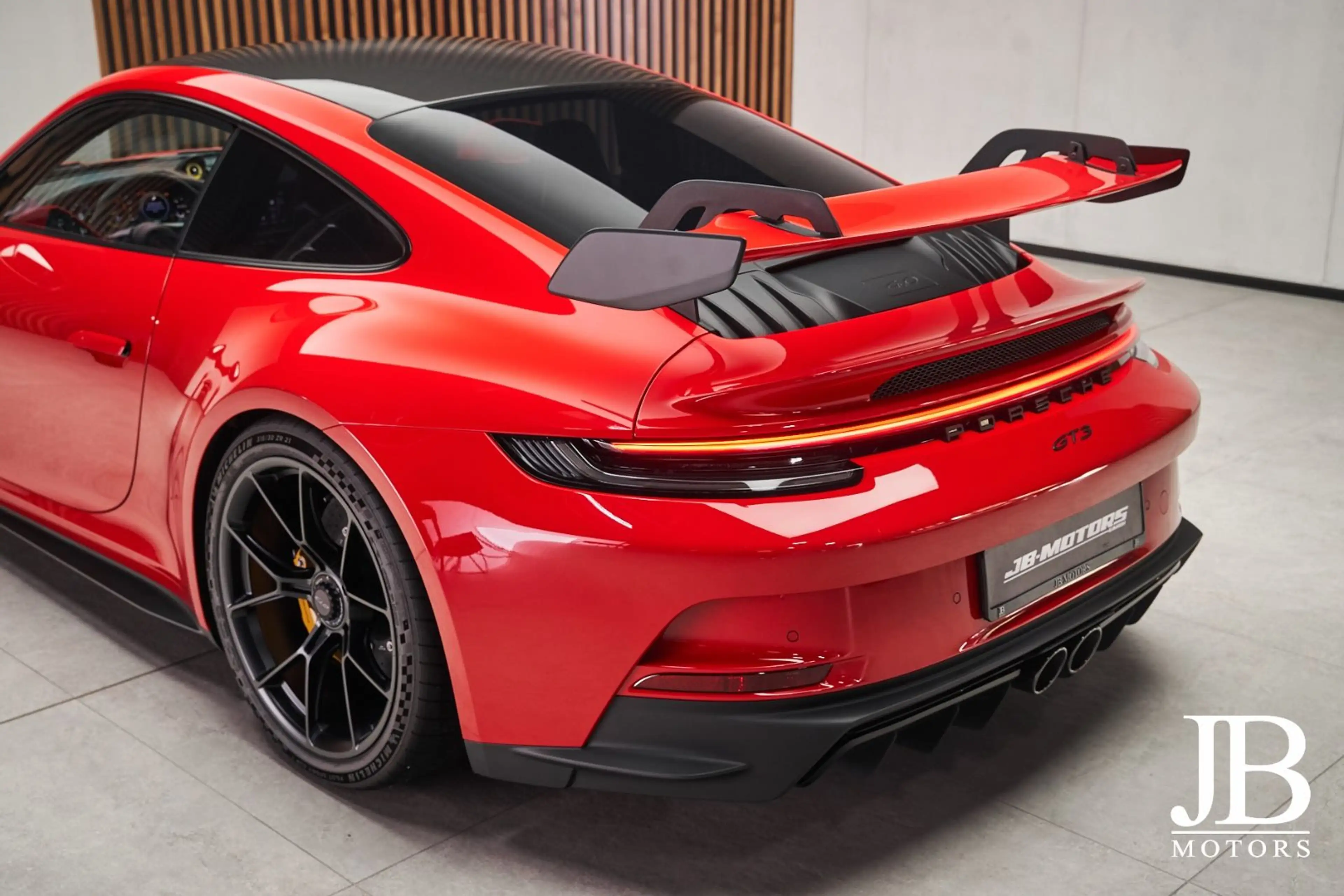 Porsche 992 .1 GT3 PCCB 18-Wege Lift Bose Carbon — photo 13