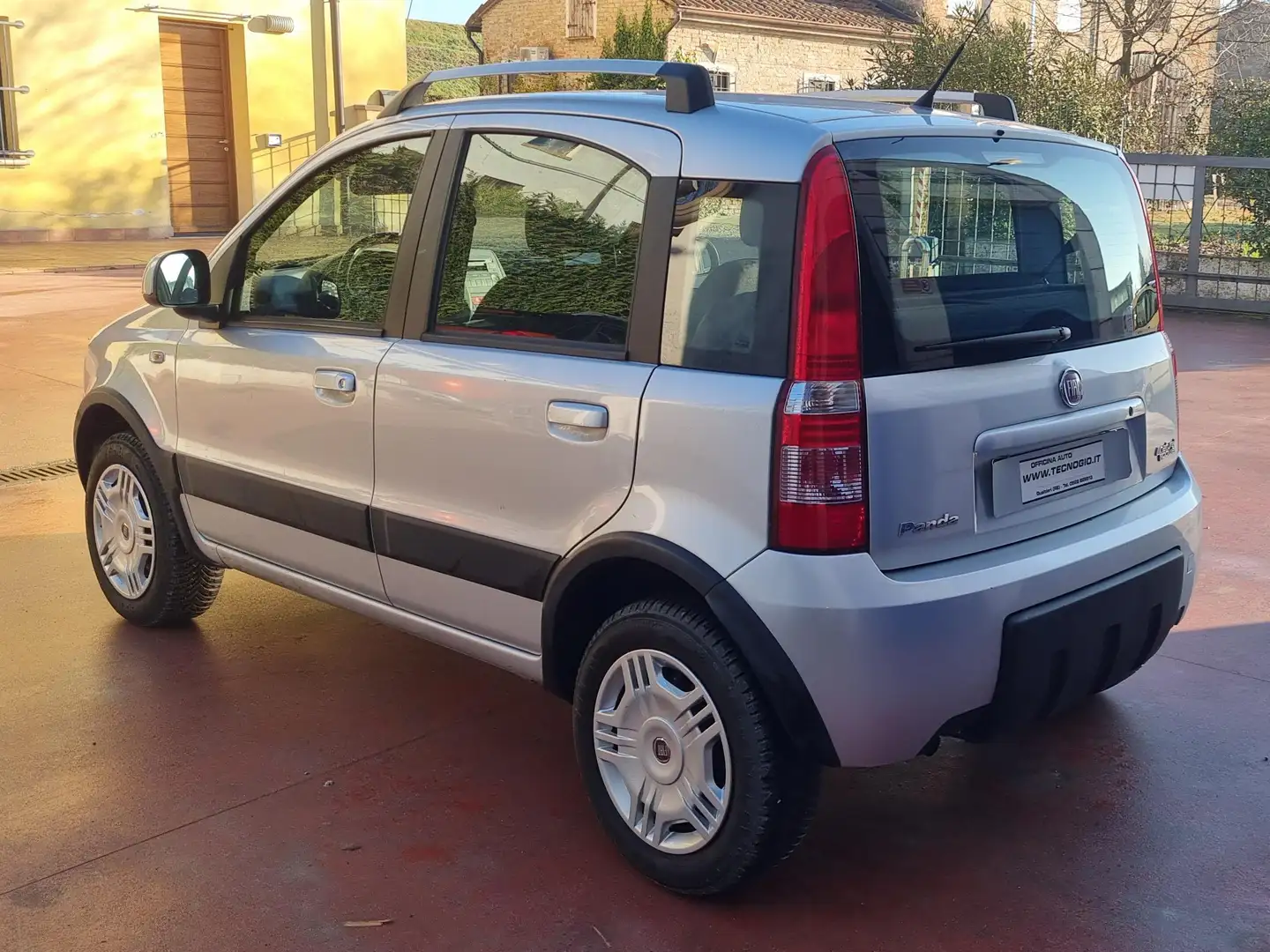 Fiat Panda 1.4 BENZINA METANO KM 97.000 DISTRIBUZIONE NUOVA Argento - 2