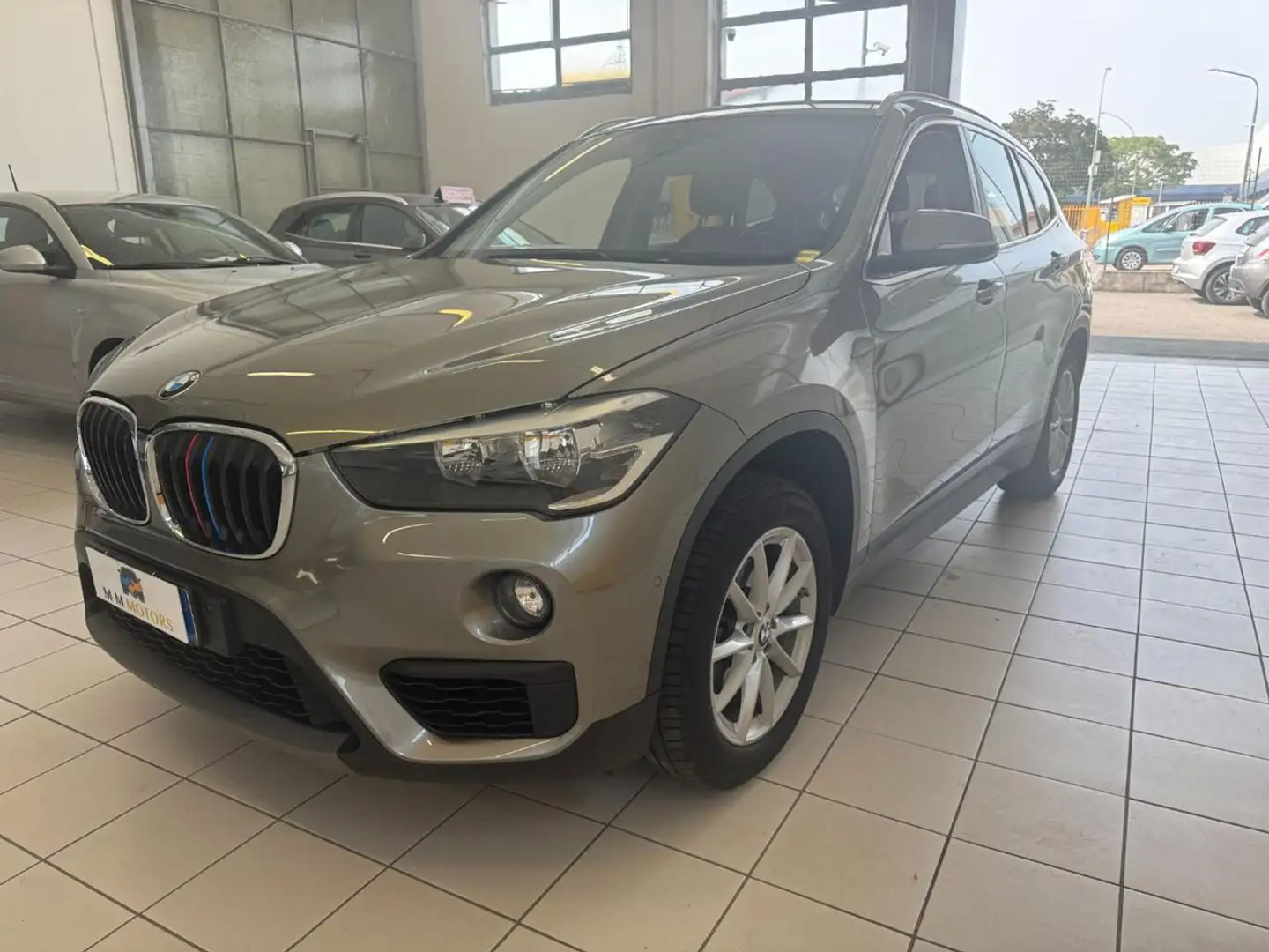 BMW X1 sDrive16d Business    ** GANCIO TRAINO** Bronzo - 1