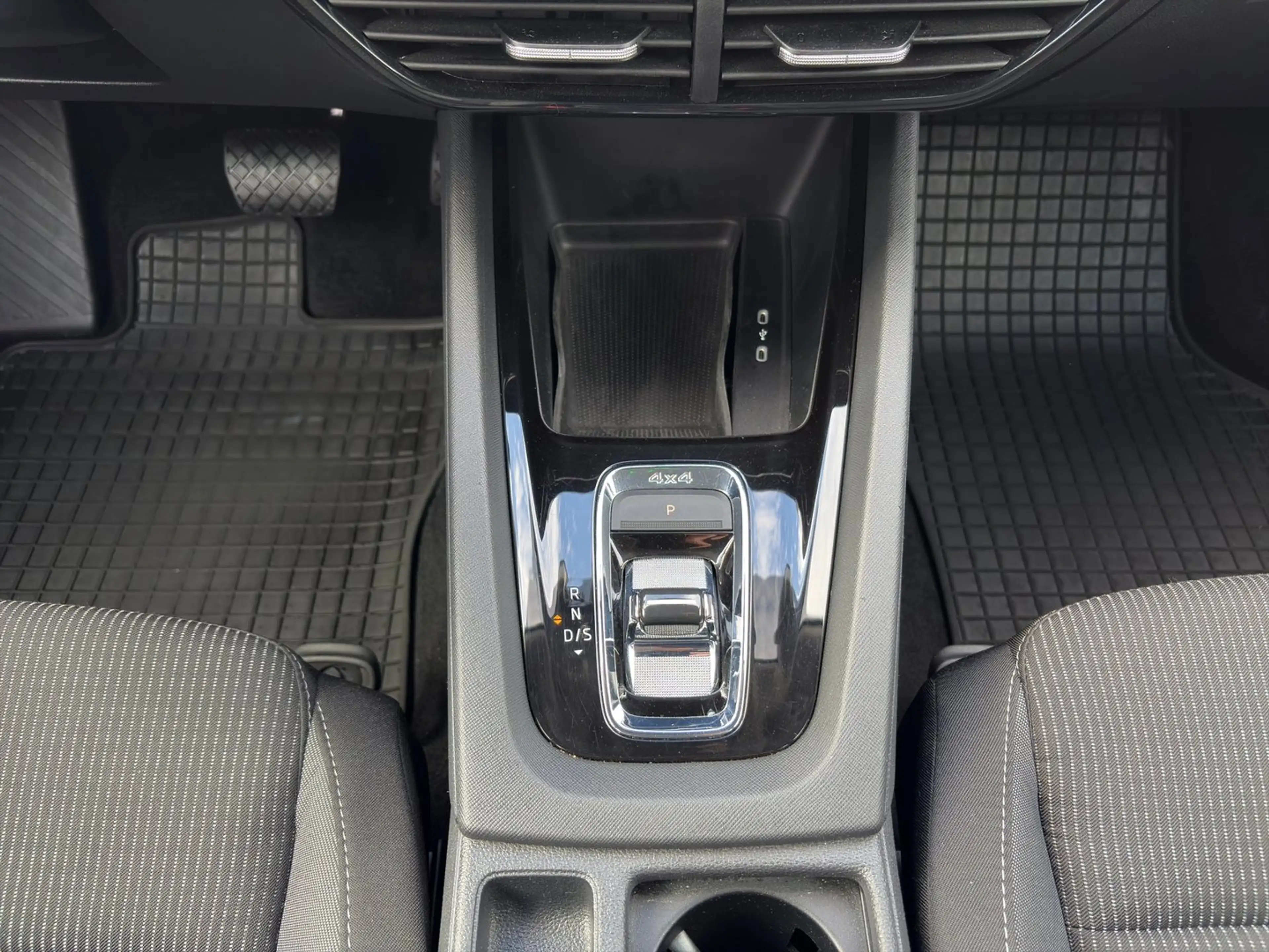 Skoda Octavia 4x4 Ambition TDI DSG — photo 15