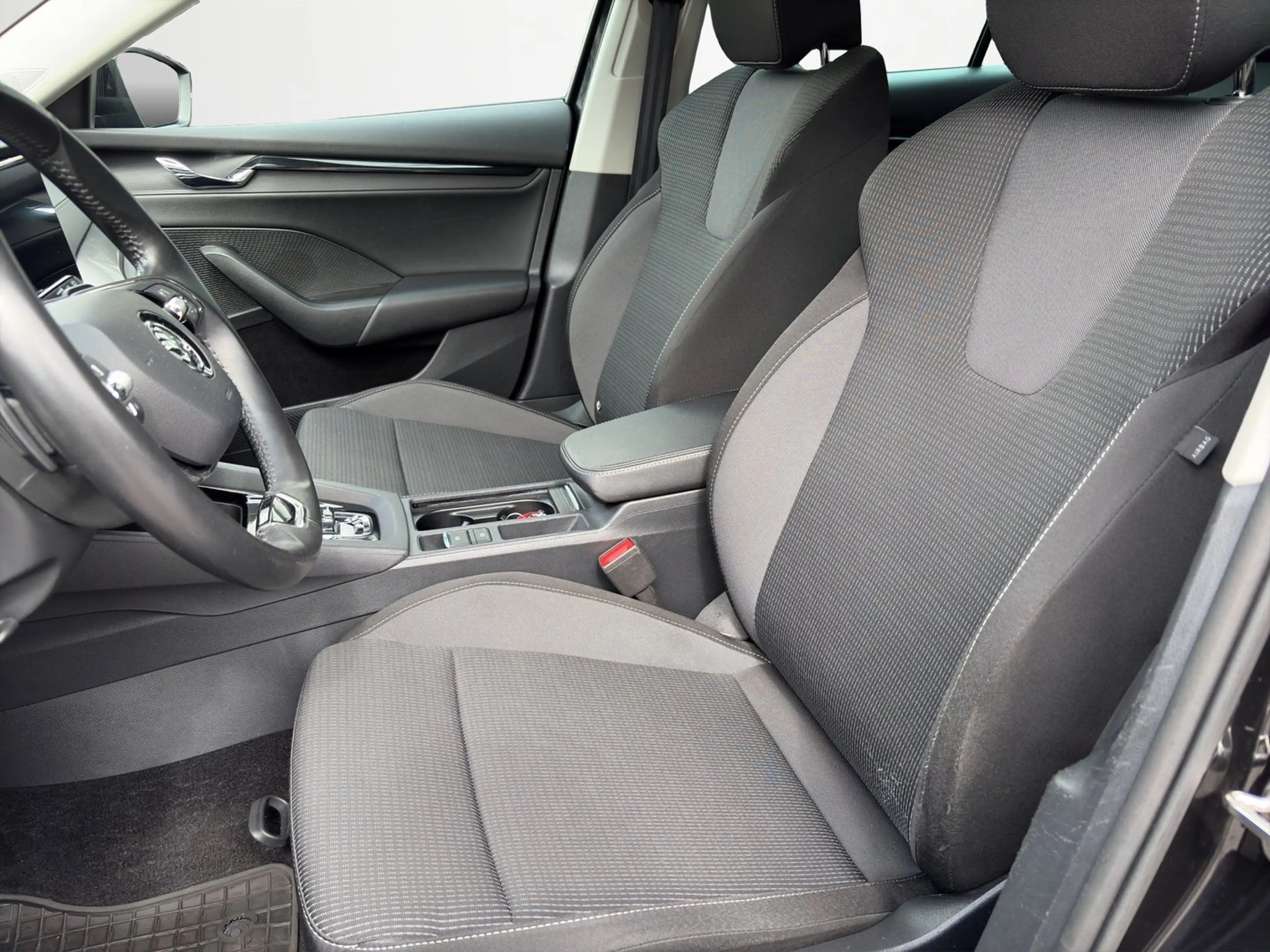 Skoda Octavia 4x4 Ambition TDI DSG — photo 9