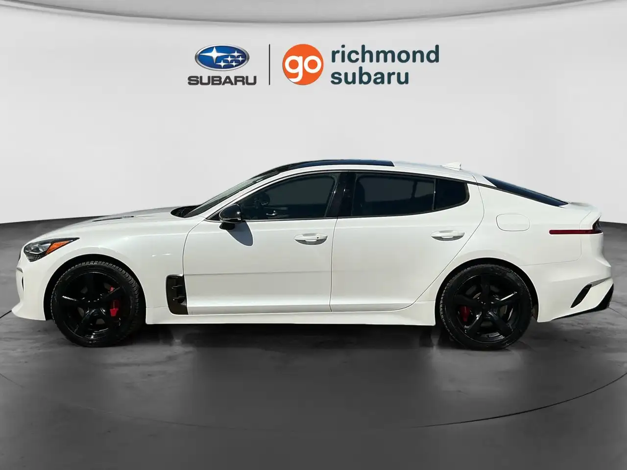 Kia Stinger photo Kia Stinger